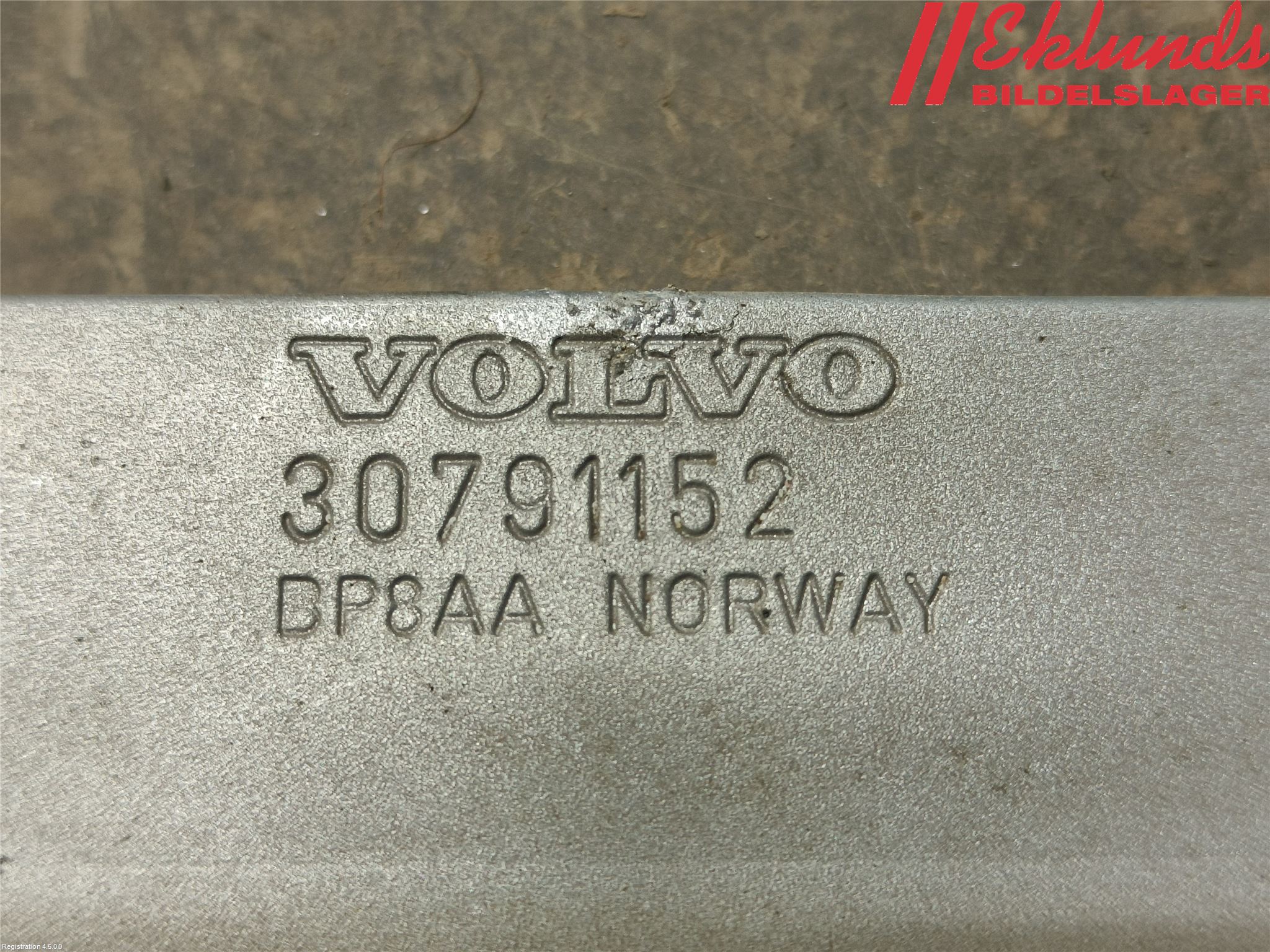 Volvo V70 08-13 Stötfångarbalk Fram