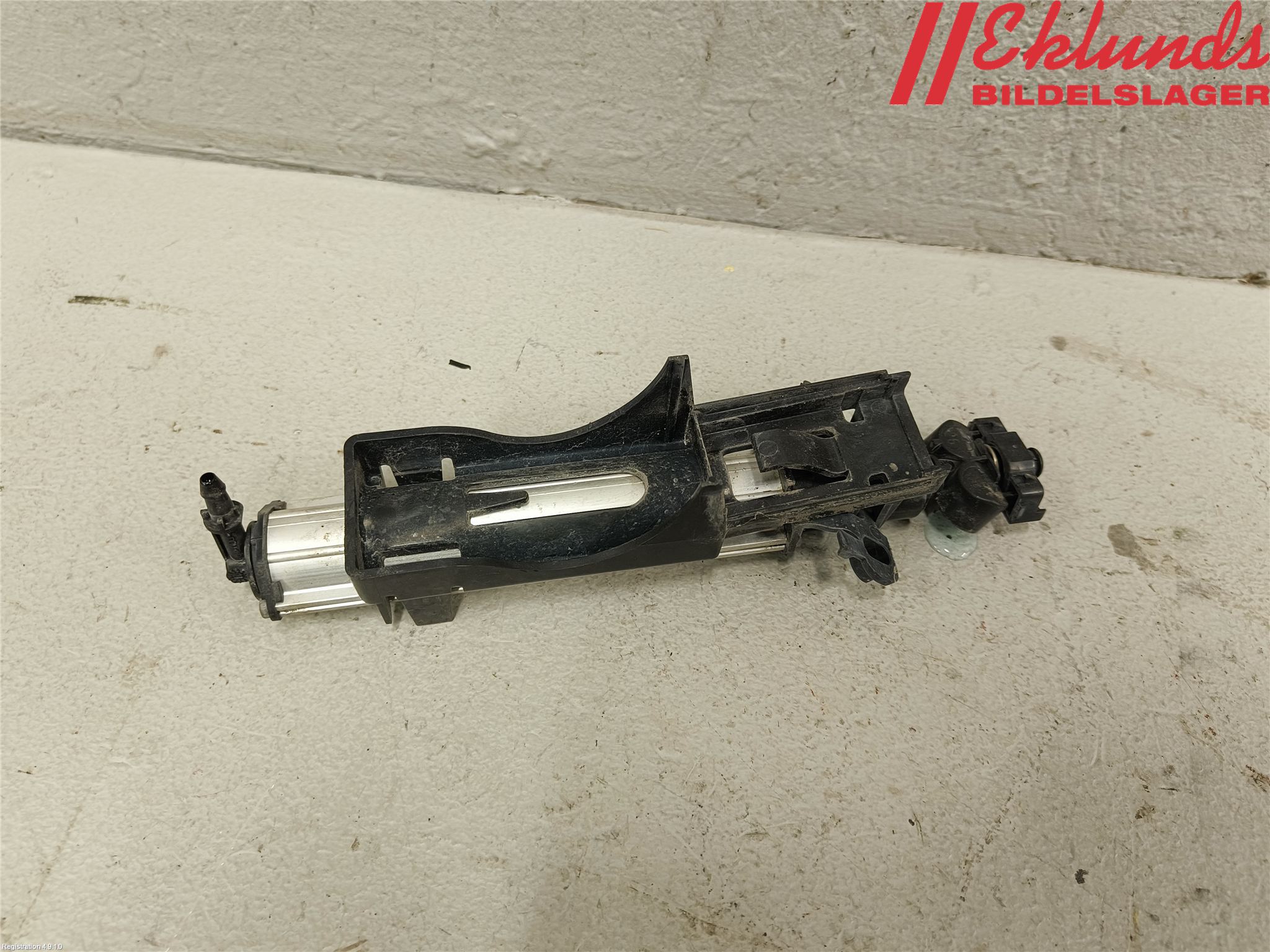 Ford C-MAX II  11-14 Spolarmunstycke Strålkastare