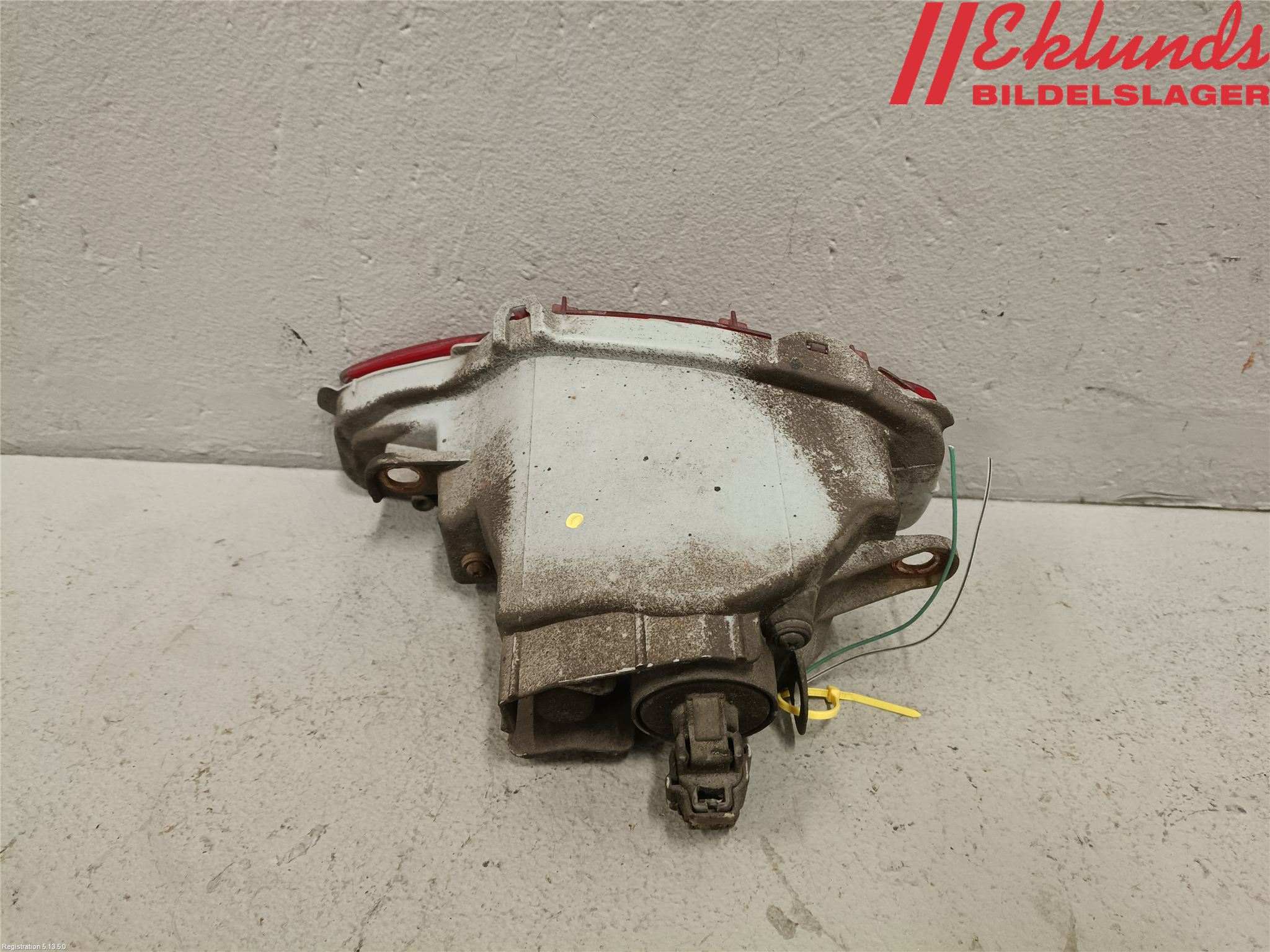 Toyota YARIS XP130 12-14 Dimljus/Reflex Bak