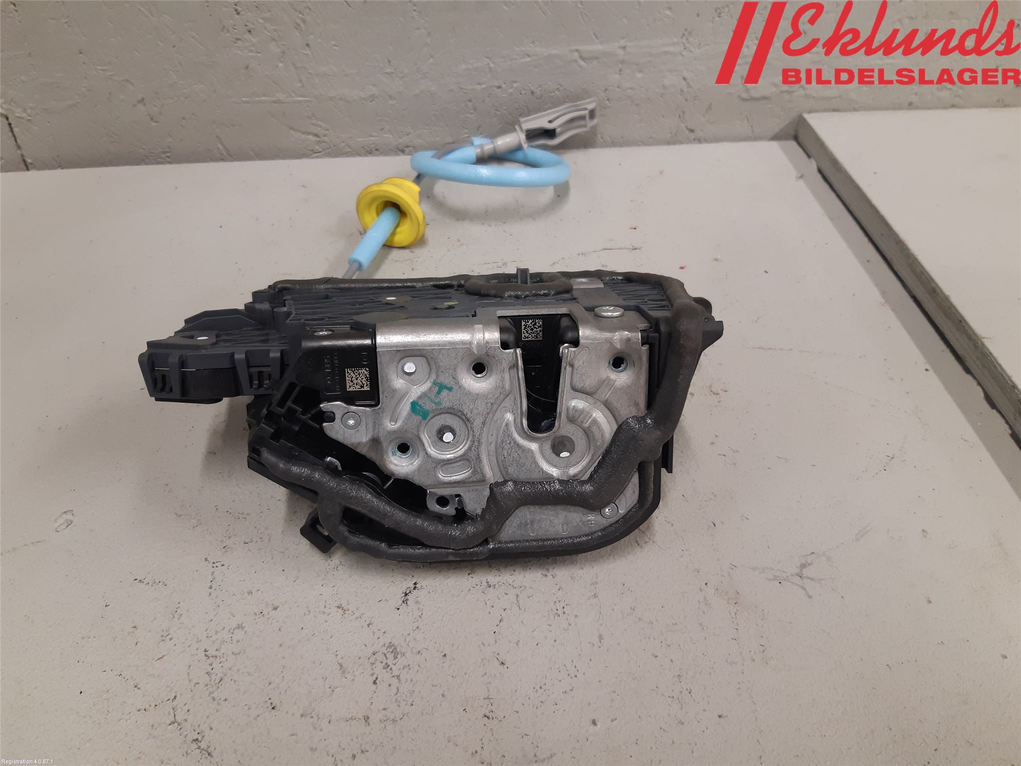 BMW iX I20 22- Låskista-Dörrlås