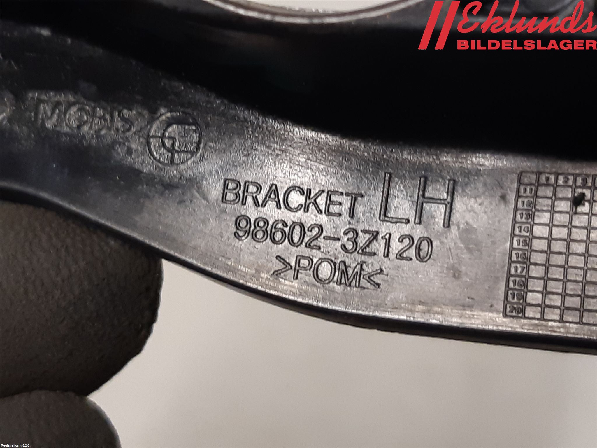 Hyundai i40 08-15 Spolarmunstycke Strålkastare