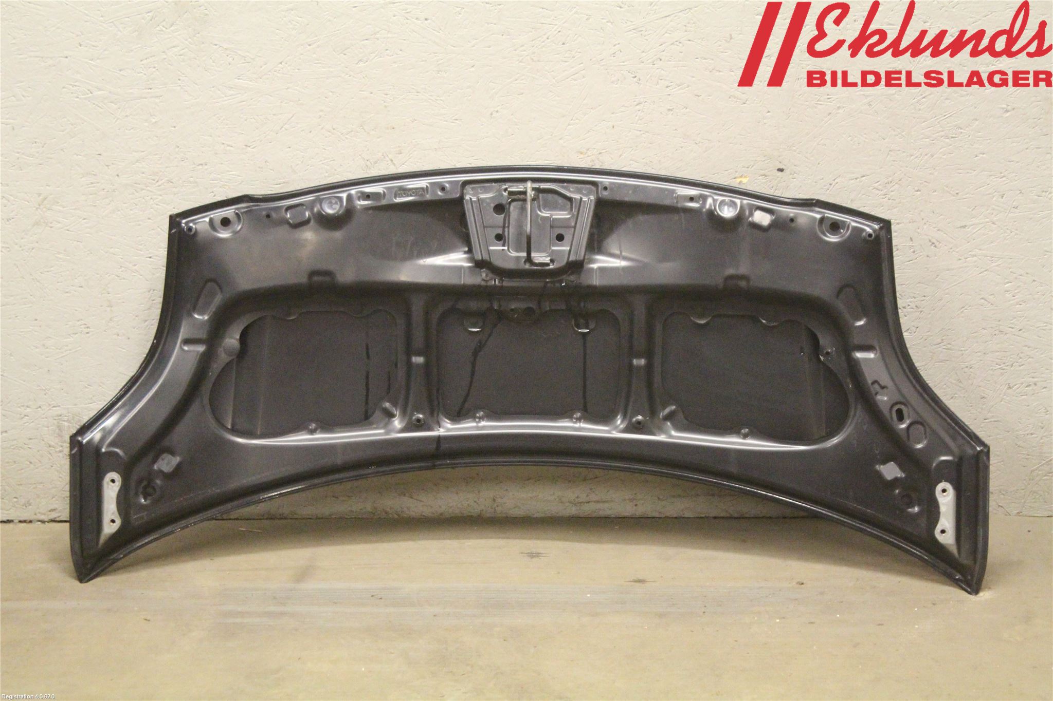 Toyota YARIS XP90 06-11 Huv Fram