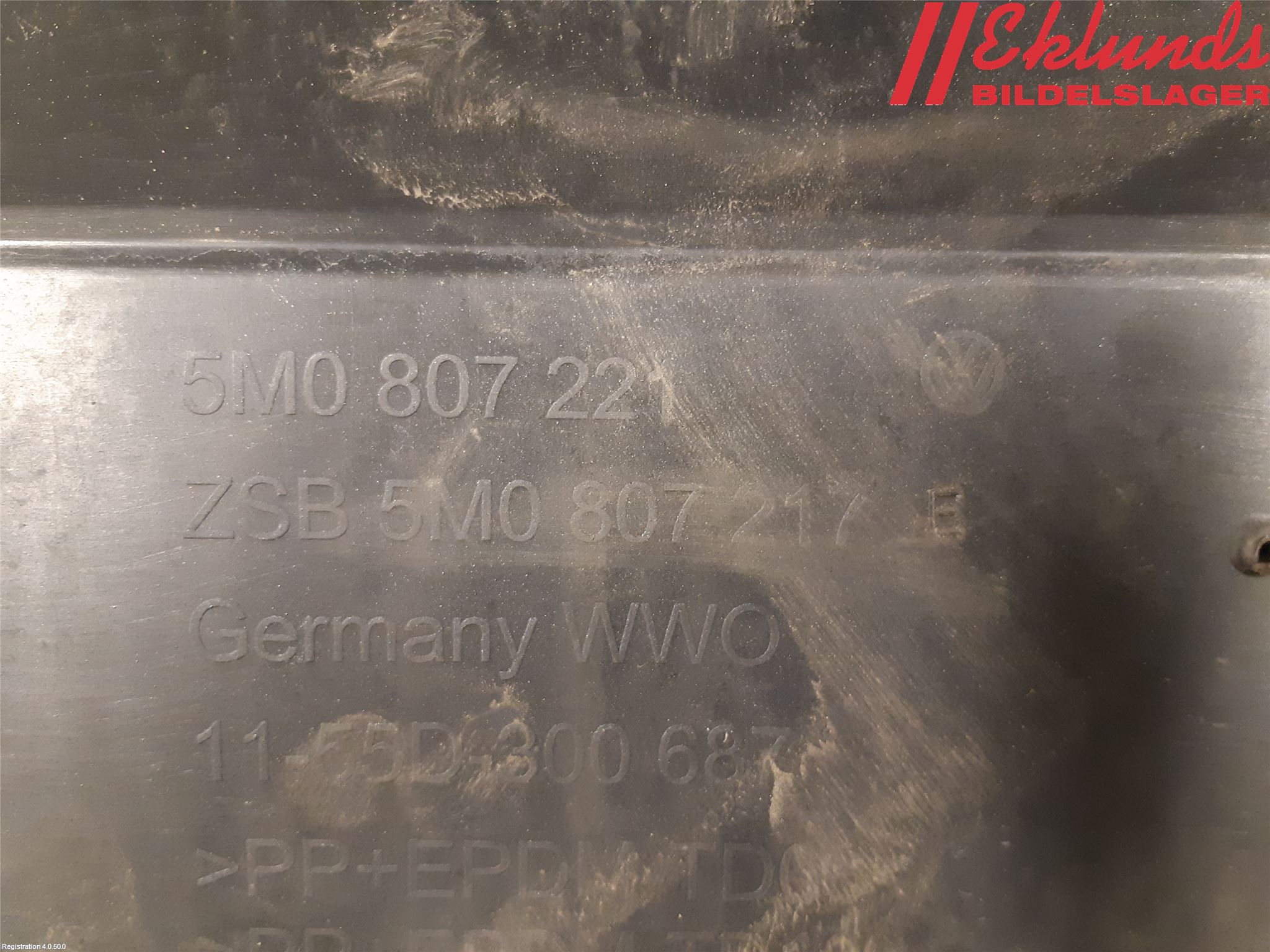 Volkswagen VW GOLF PLUS/CROSS GOLF 04-14 Stötfångarbeklädnad Fram