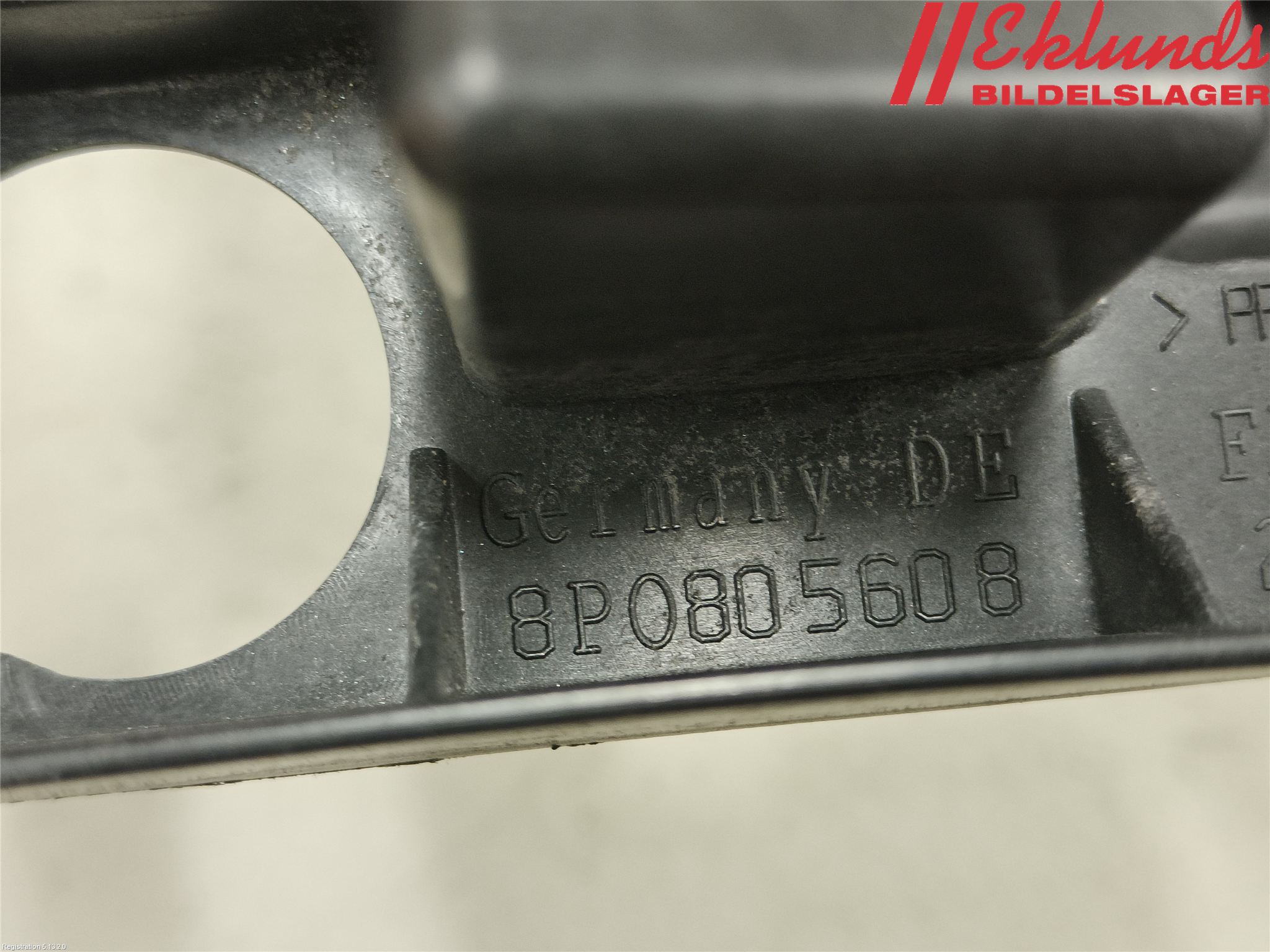 Audi A3/S3 05-13 Strålkastarsarg Höger
