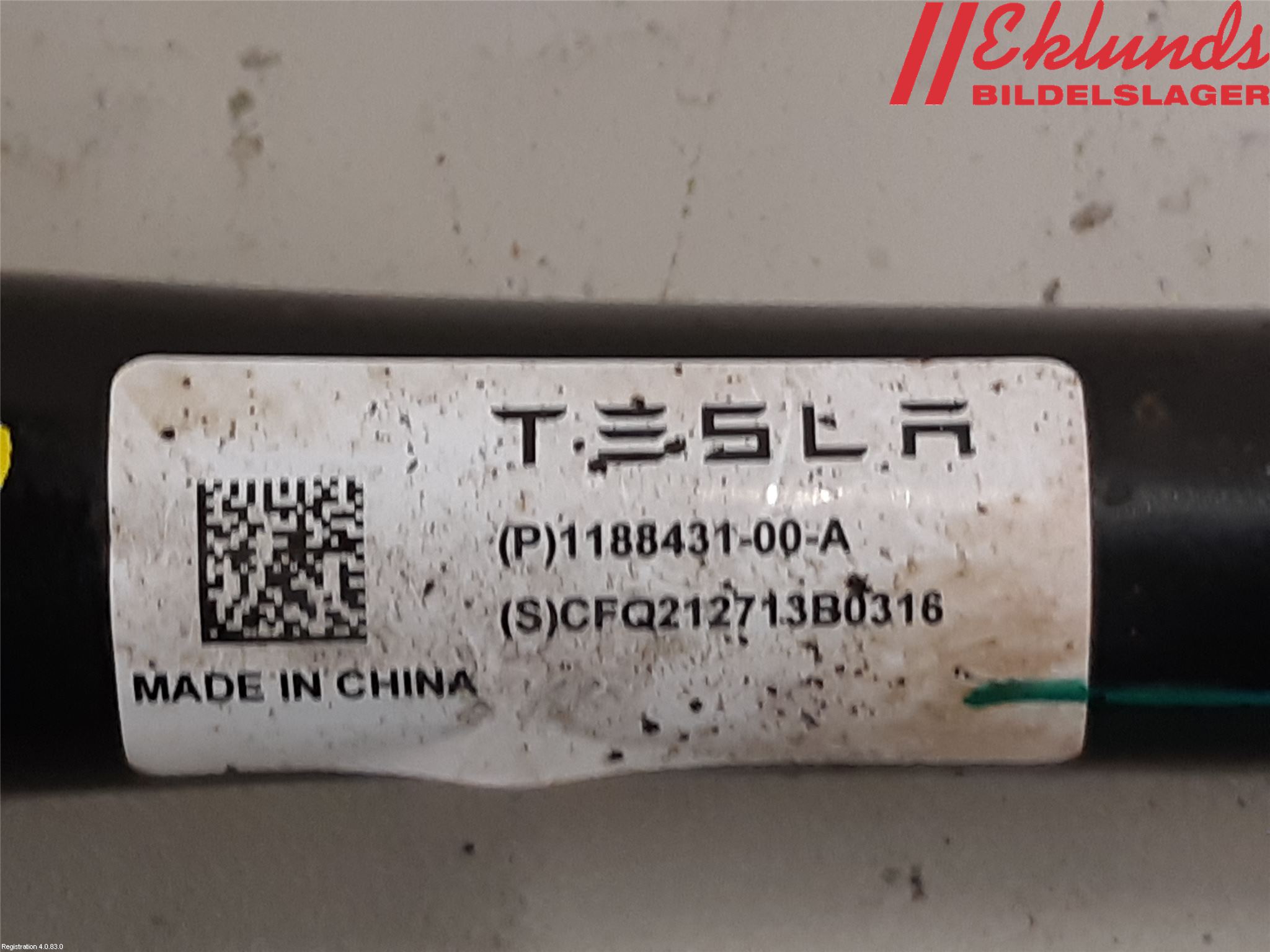 Tesla MODEL Y 21- Bärarm Bak Vänster