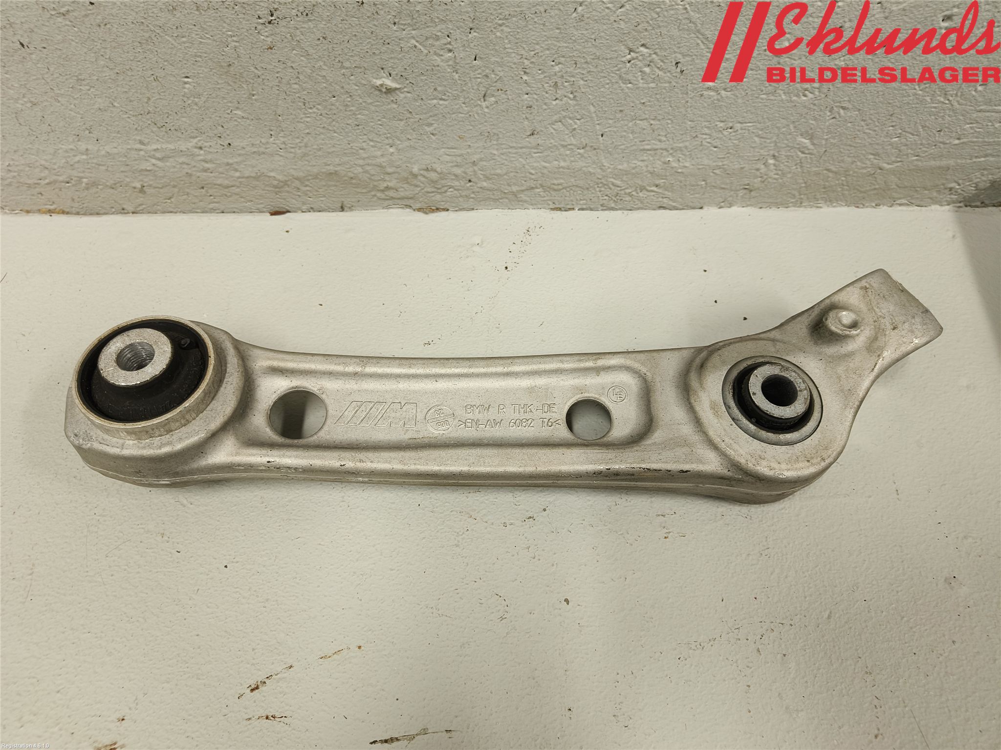 BMW 5 G30/G31/F90 17-23 Bärarm Fram Undre Hö