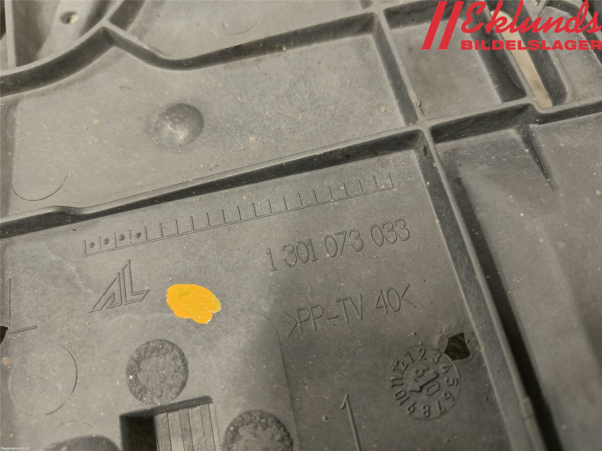 Audi A4/S4 08-11 Strålkast Fästsarg