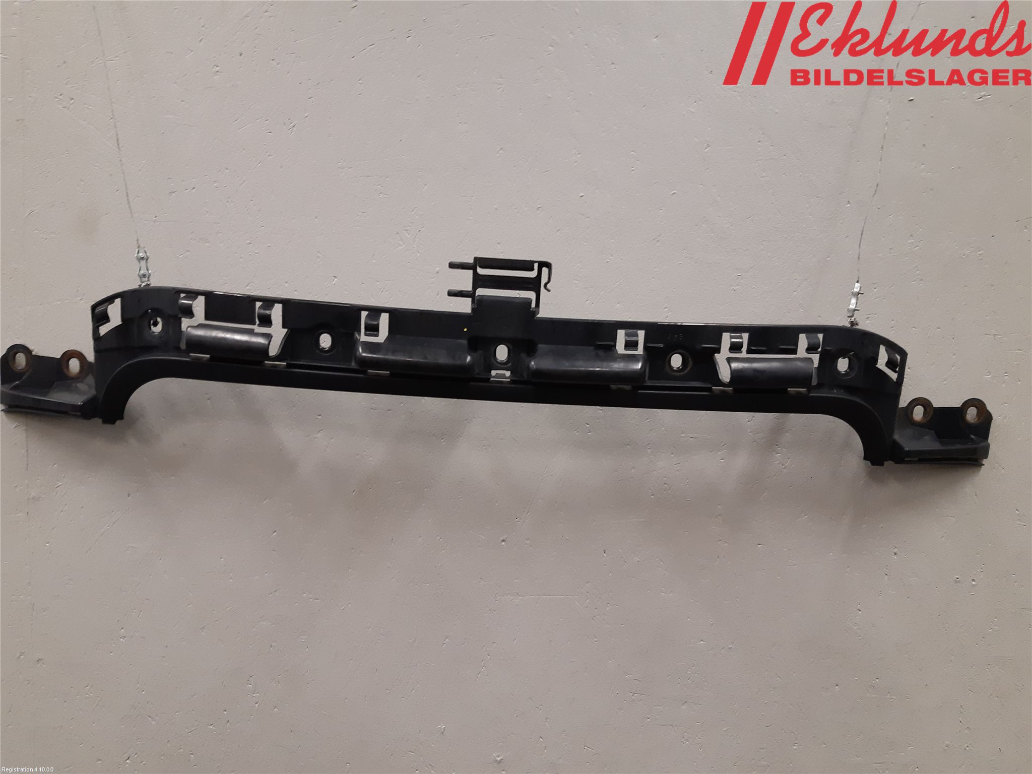 BMW 1 E87/81 5D/3D 03-11 Stötfångardel Bak Mitt