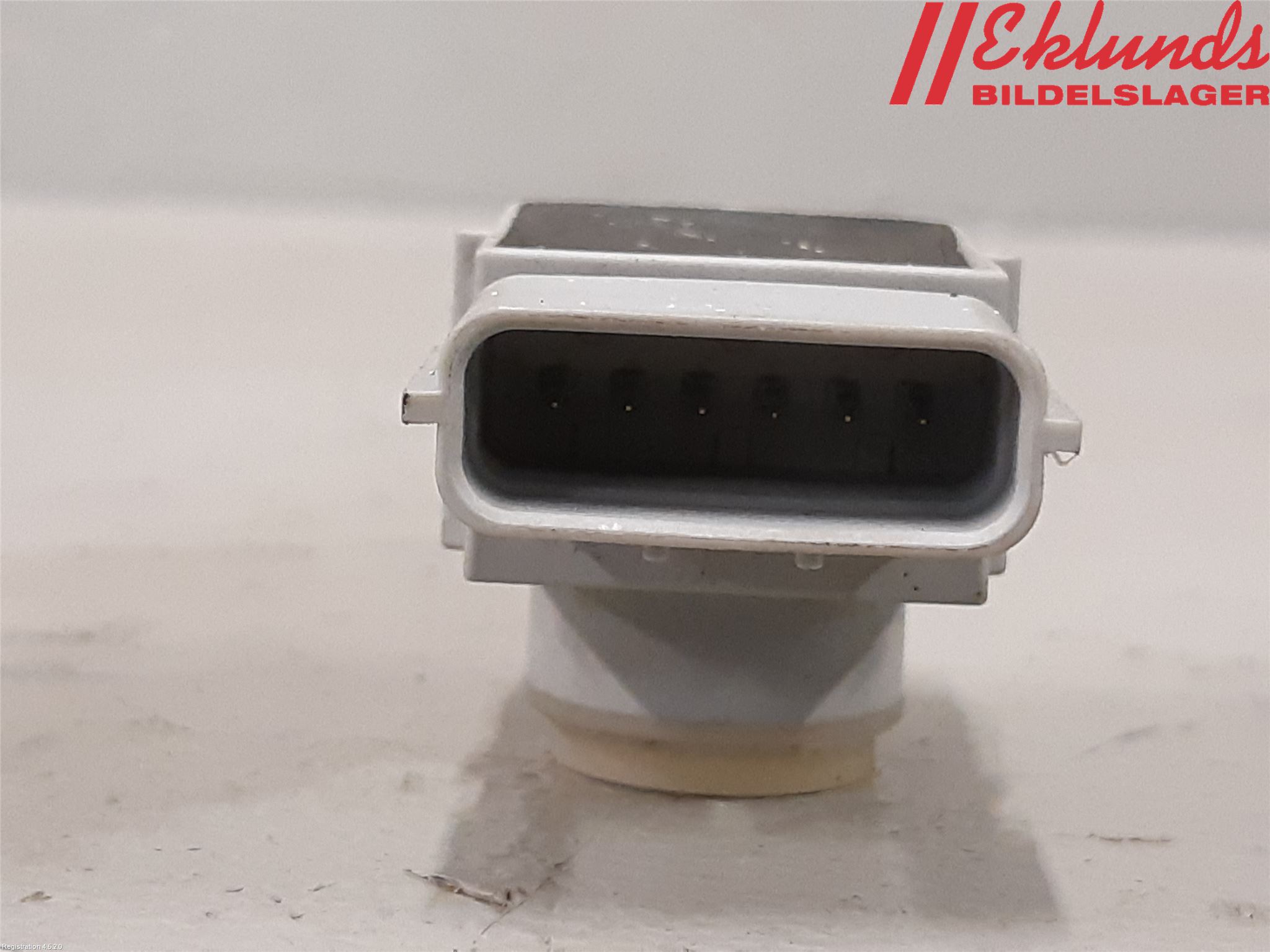 Kia CARENS III 13-19 Parkeringshjälp Frontsensor
