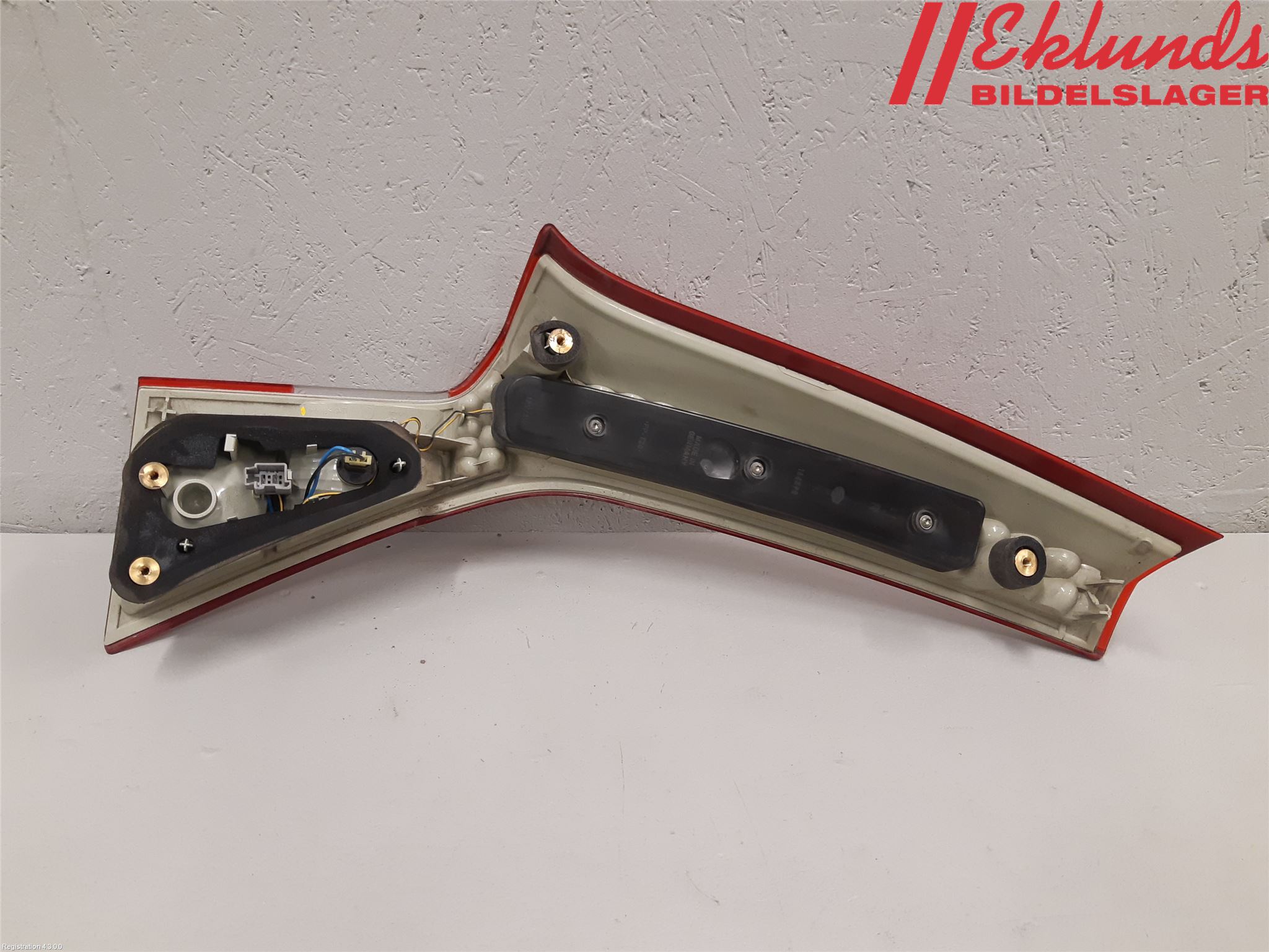 Volvo V70 08-13 Bakljus Lucka Hö