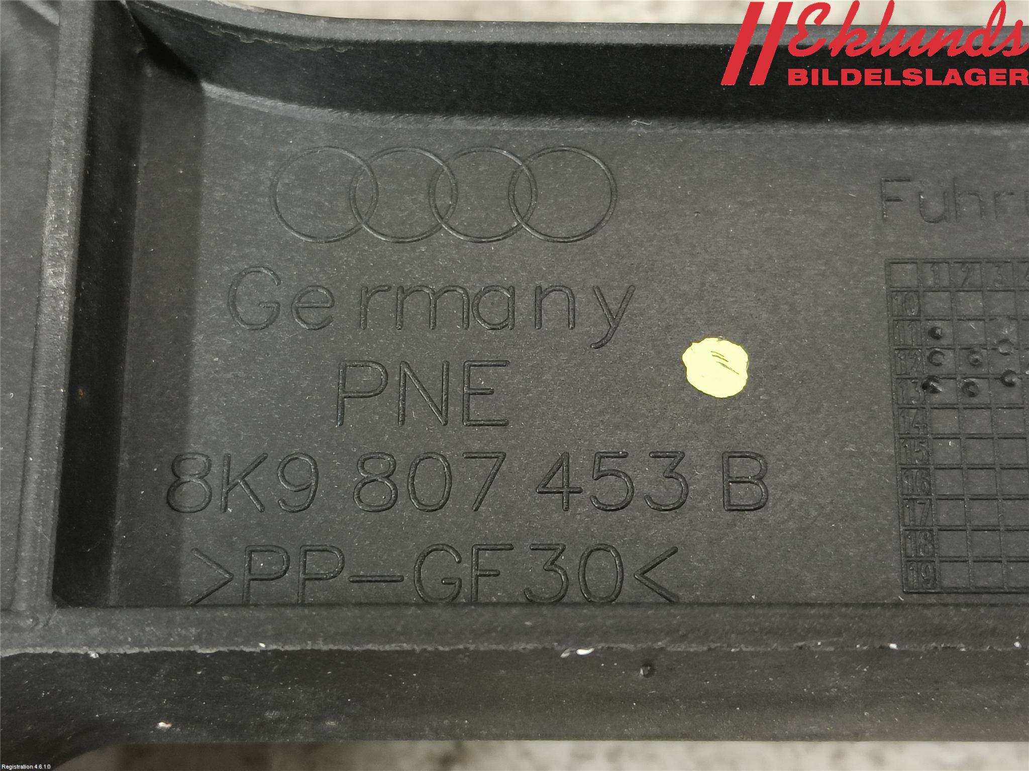 Audi A4 12-15 Stötfångarfäste Bak Vä