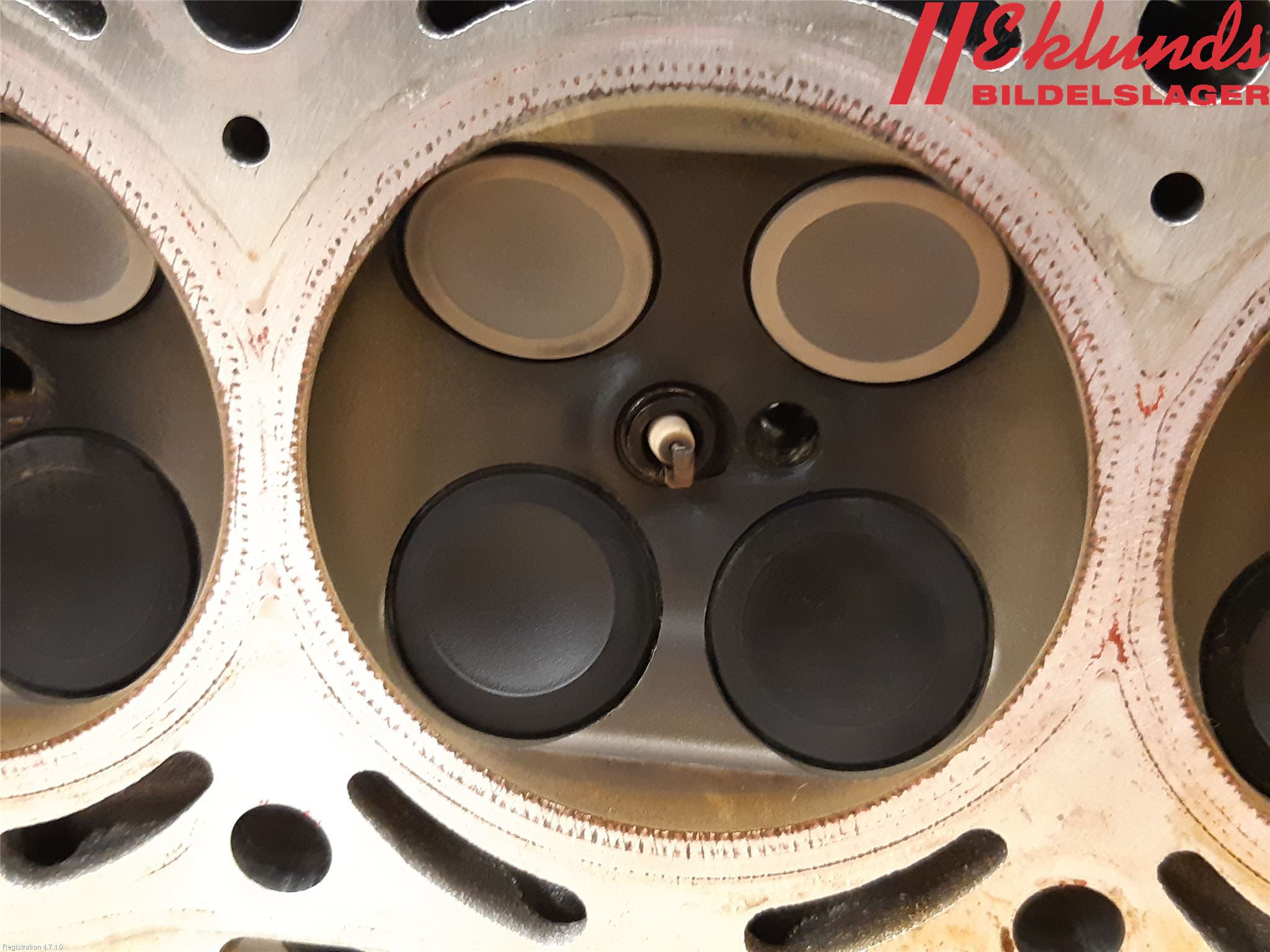 Volvo XC40/RECHARGE 18- Topplock Bensin