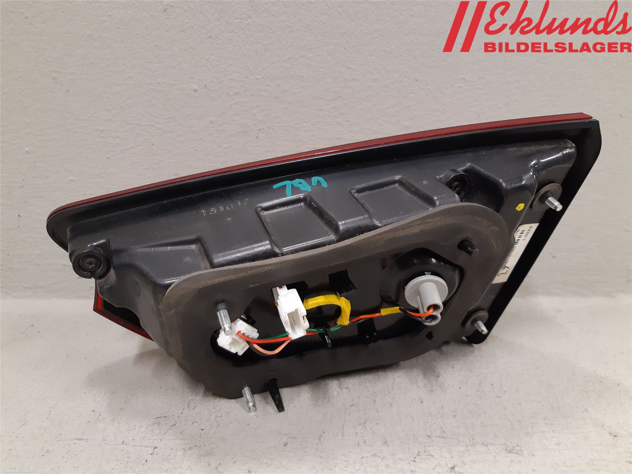 Kia OPTIMA 00-15 Bakljus Lucka Vä