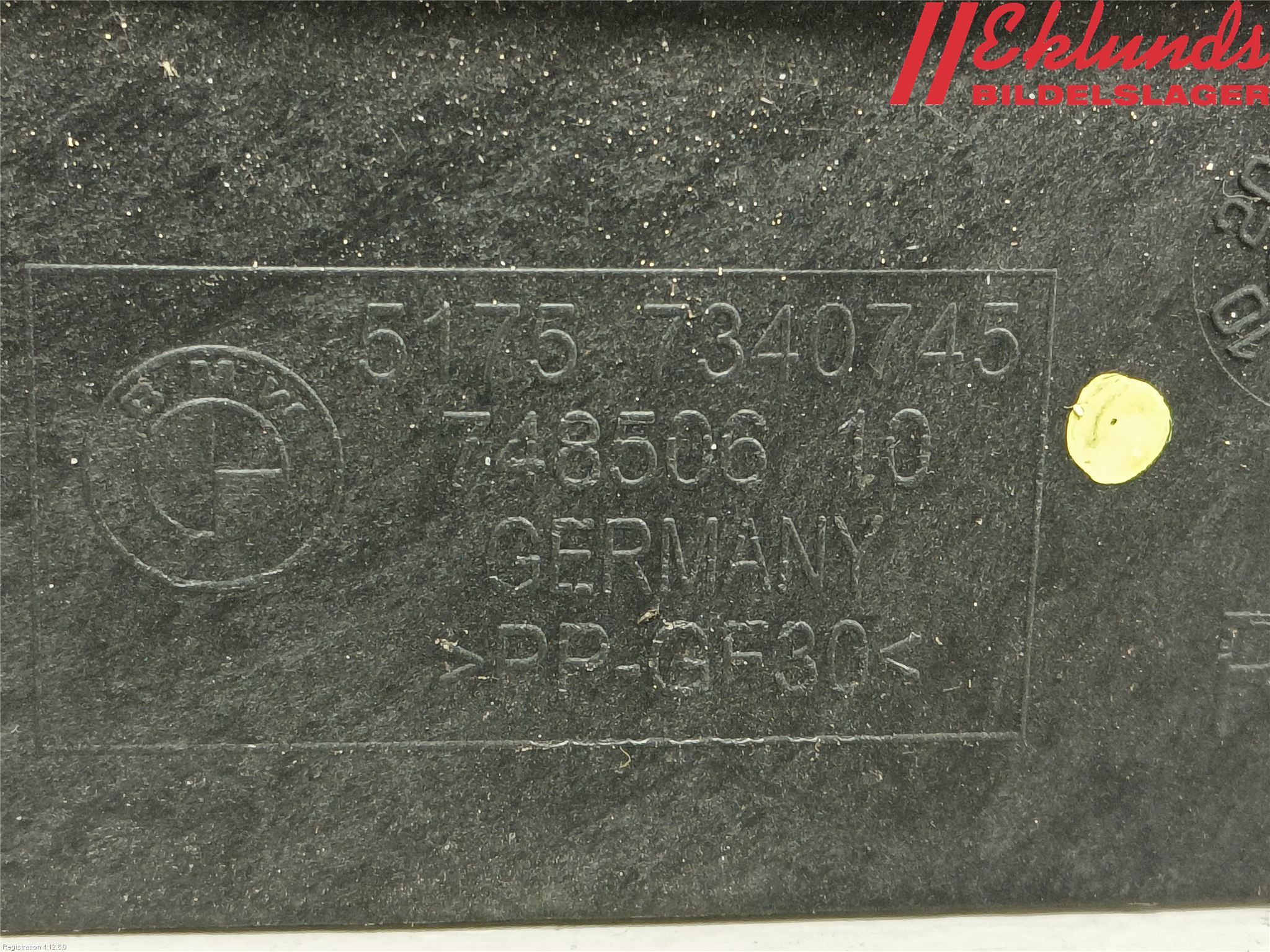 BMW 5 G30/G31/F90 17-23 Hasplåt Plåt-Plast