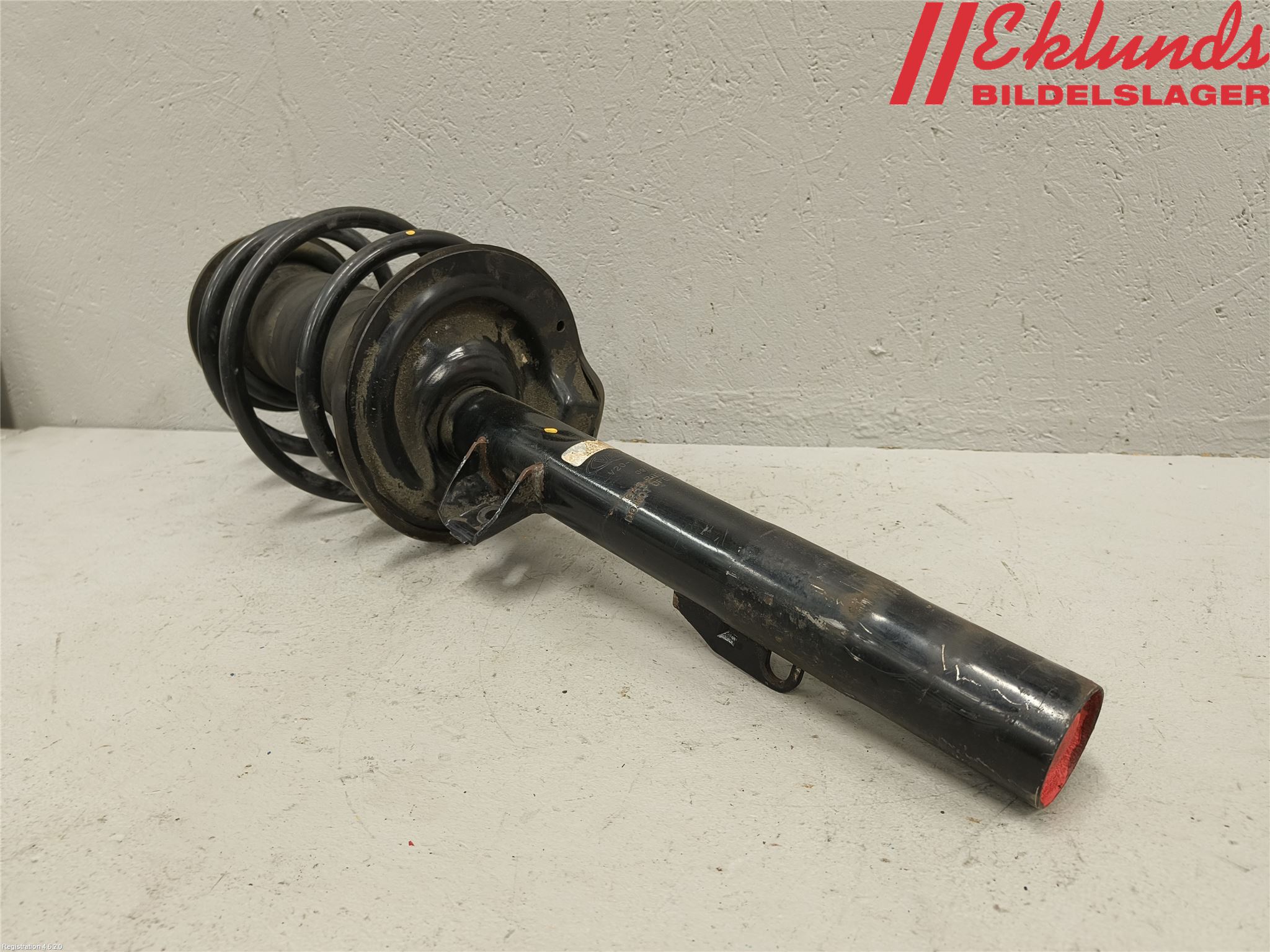 BMW 7 E38      93-01 Fjäderben Fram Vänster