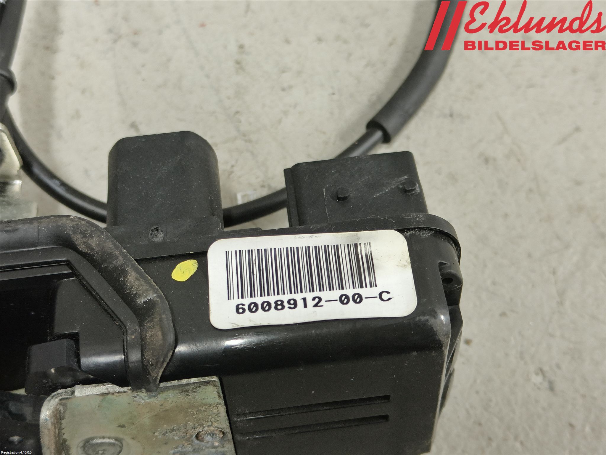 Tesla MODEL S 13- Låskista-Dörrlås