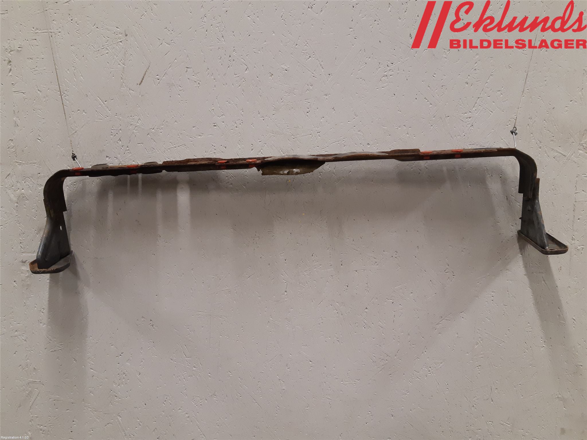 Ford FOCUS 15-18 Kylarfäste-Ram-Balk