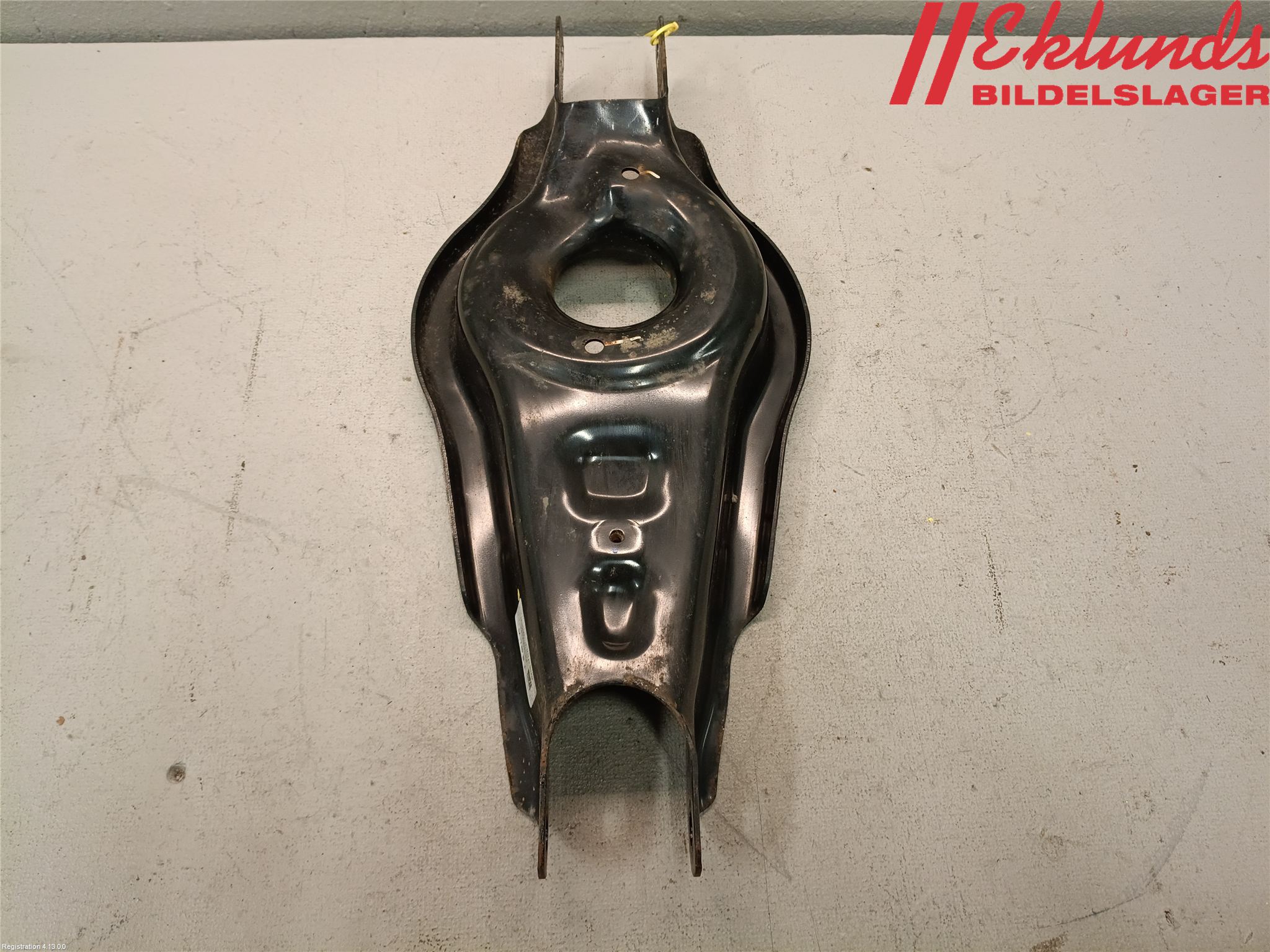 Tesla MODEL 3 17- Bärarm Bak Vänster