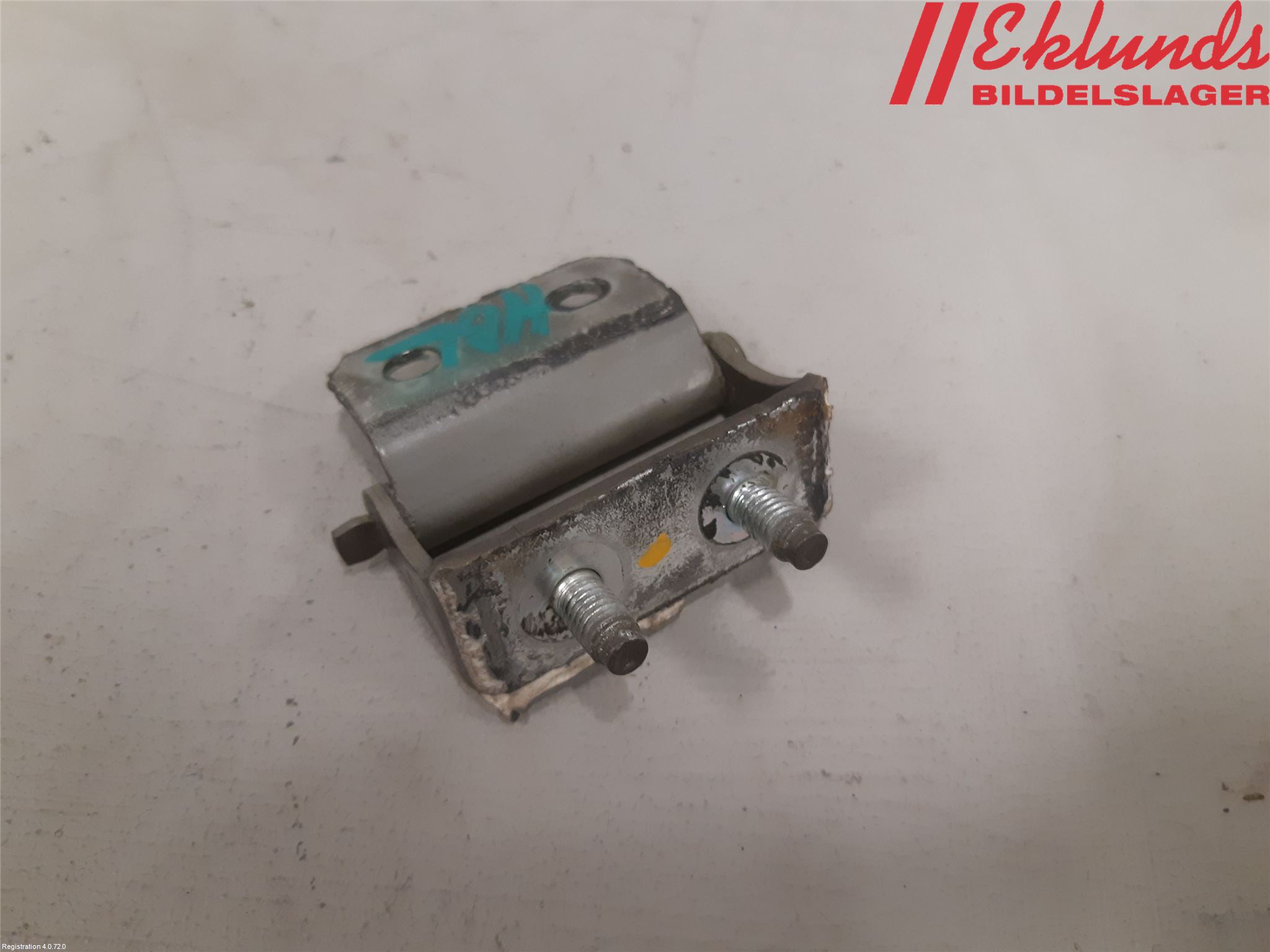 Nissan QASHQAI 14-17 Bakluckegångjärn Hö