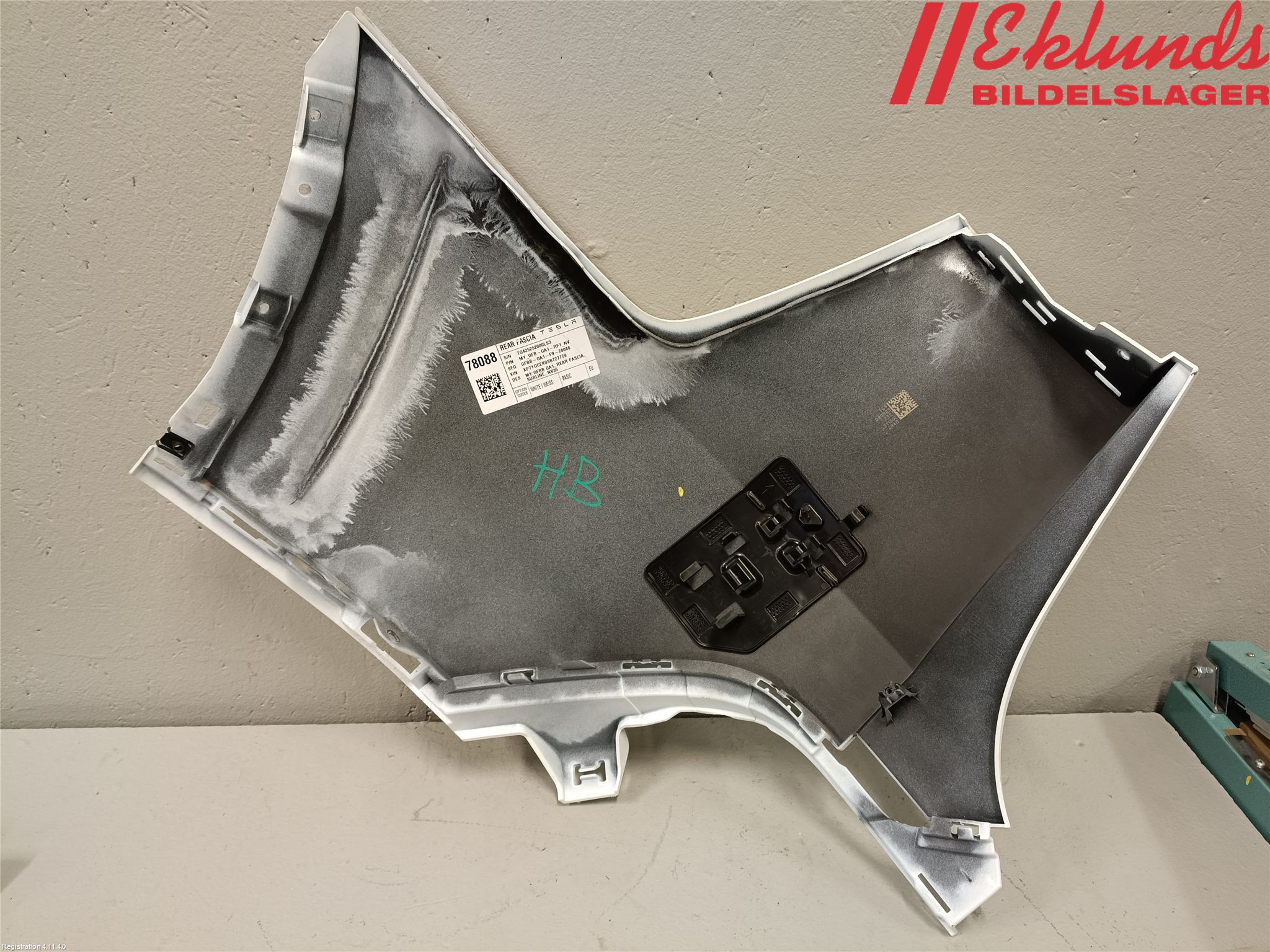 Tesla MODEL Y 21- Stötfångardel Bak Hö