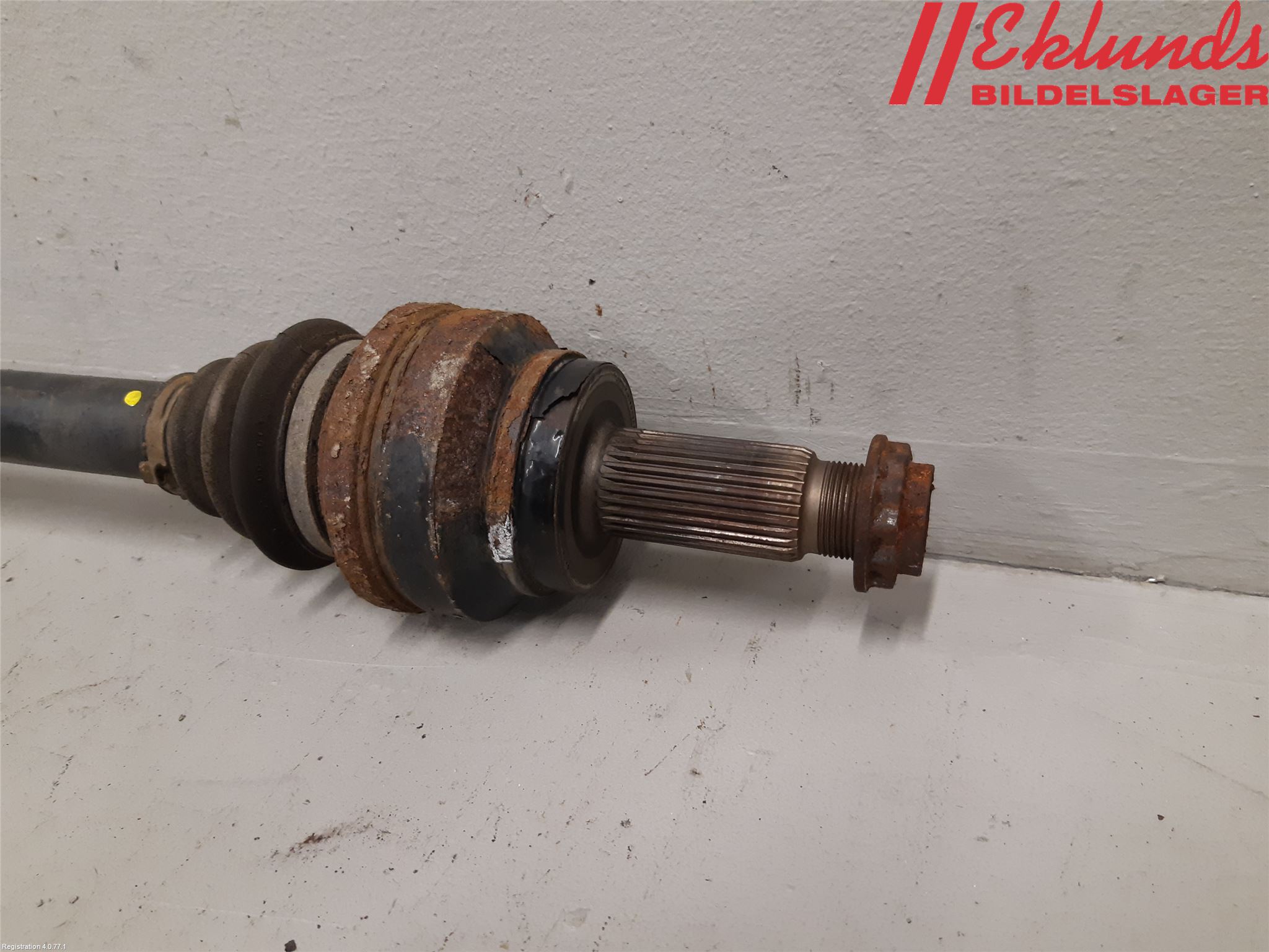 BMW X6 E71/E72   08-14 Drivaxel Bak Höger