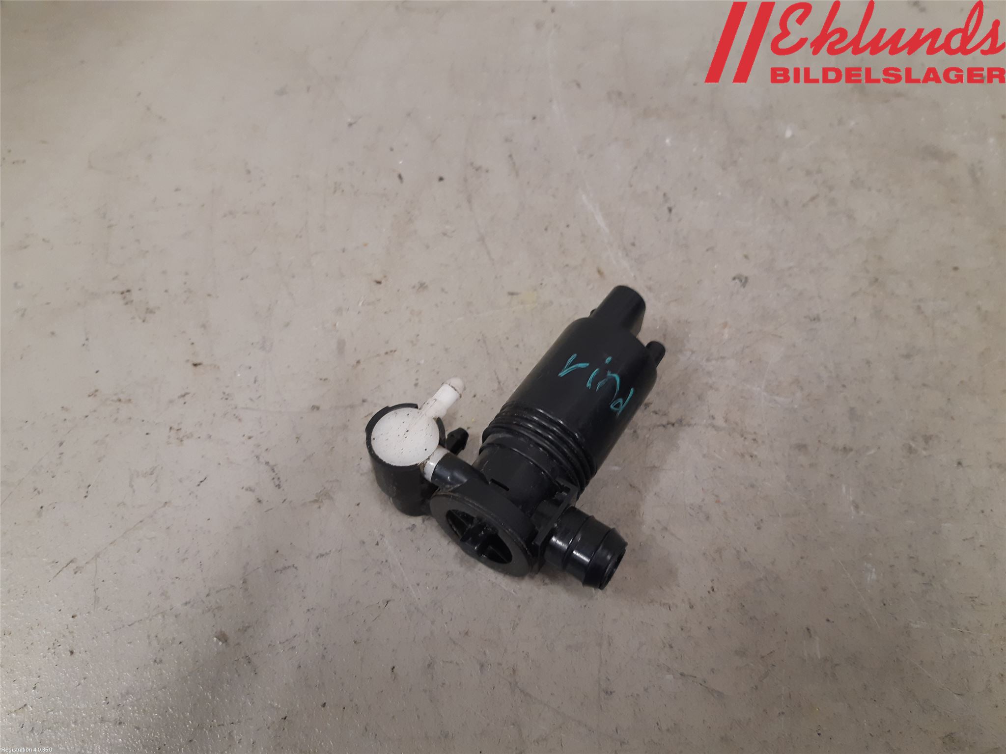 Volvo V90 17->> Spolarpump Vindruta