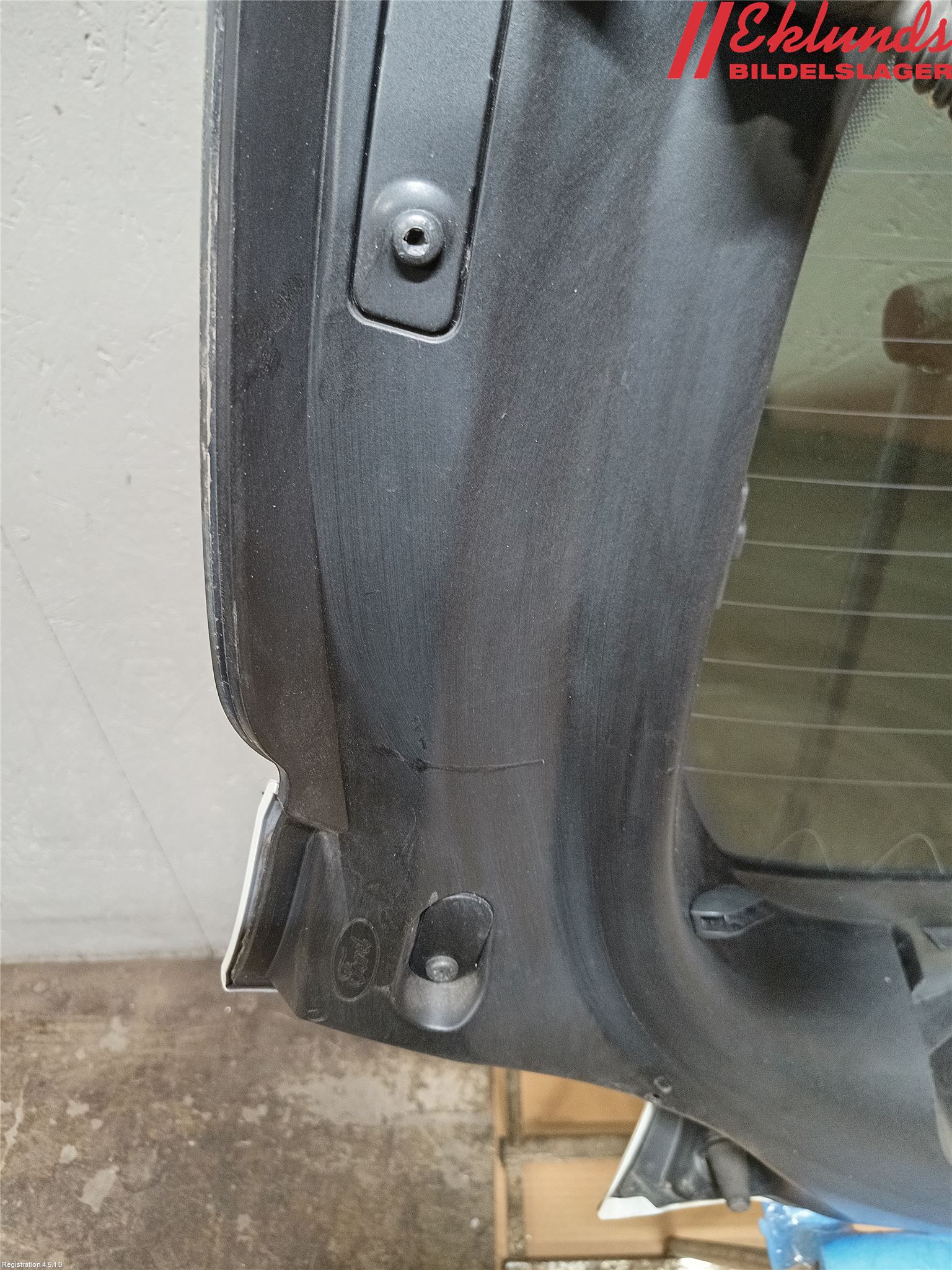 Ford KUGA 08-12 Bakruta