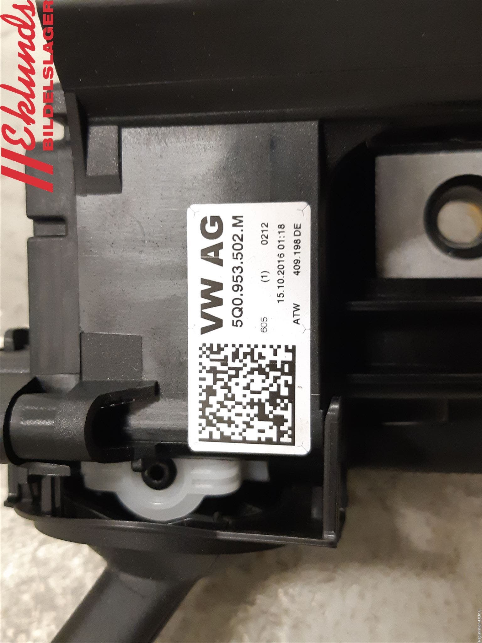 Volkswagen VW PASSAT 15-19 Spakcentral