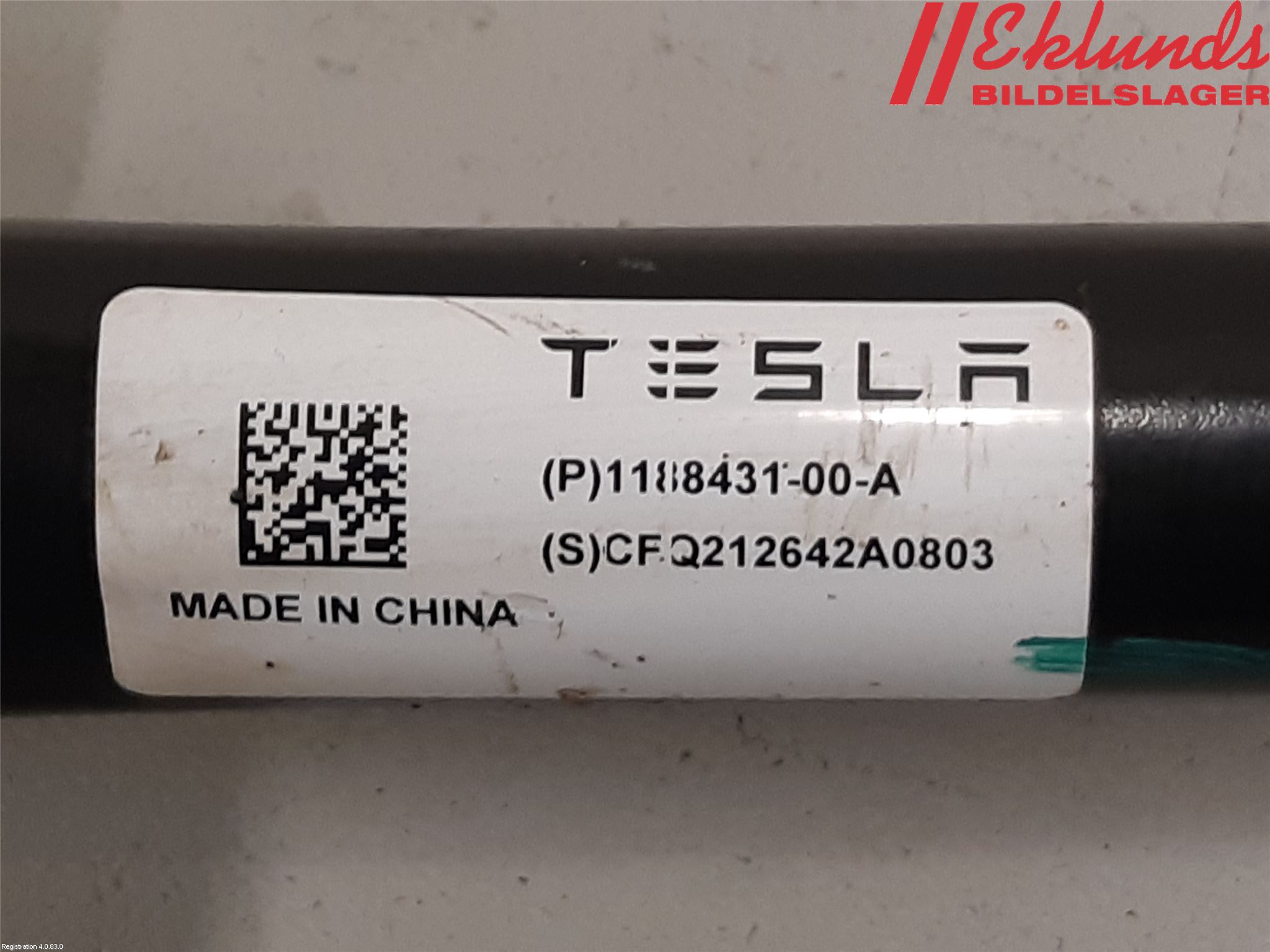 Tesla MODEL Y 21- Bärarm Bak Höger