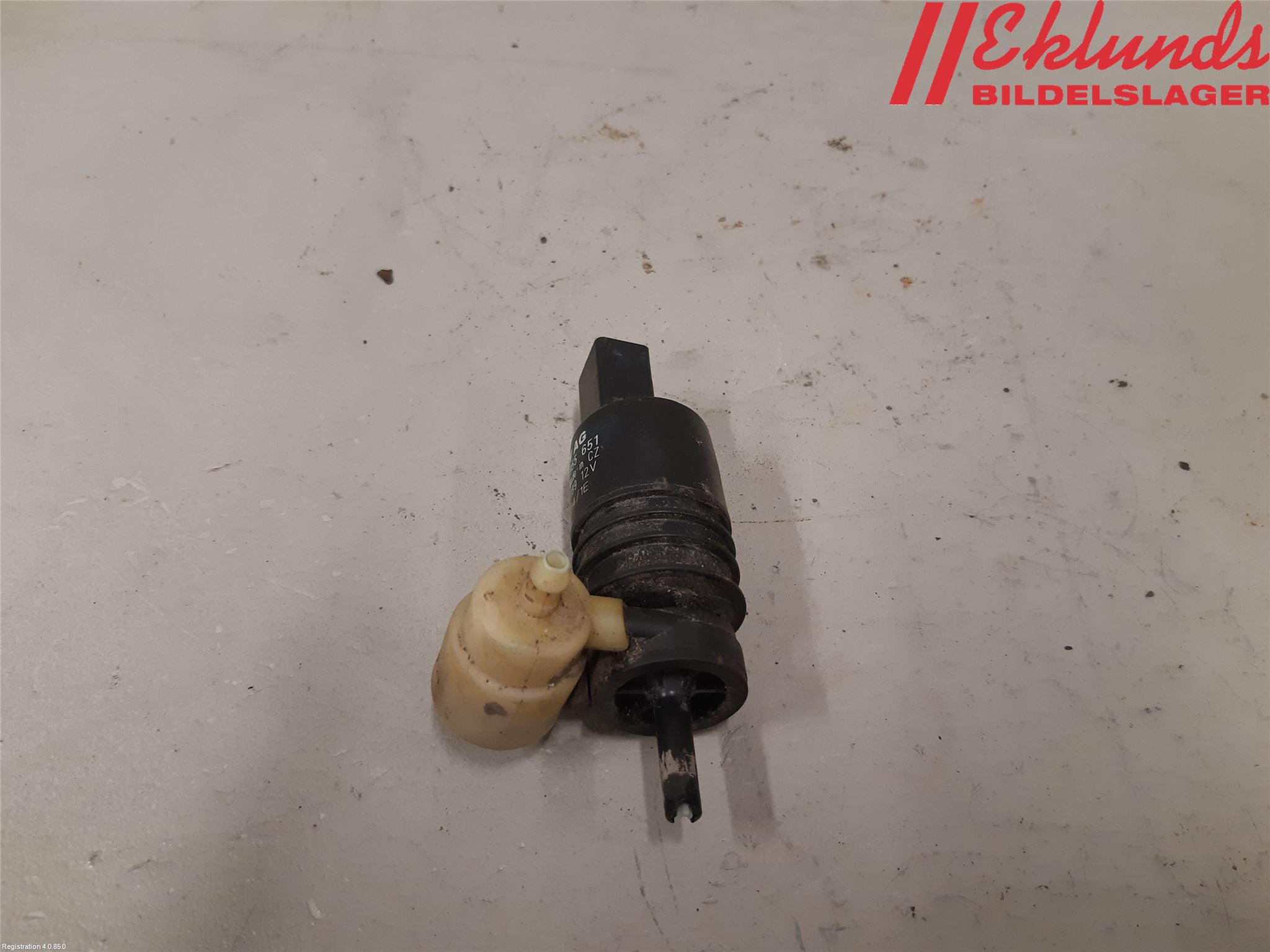 Volkswagen VW CADDY 11-15 Spolarpump Vindruta