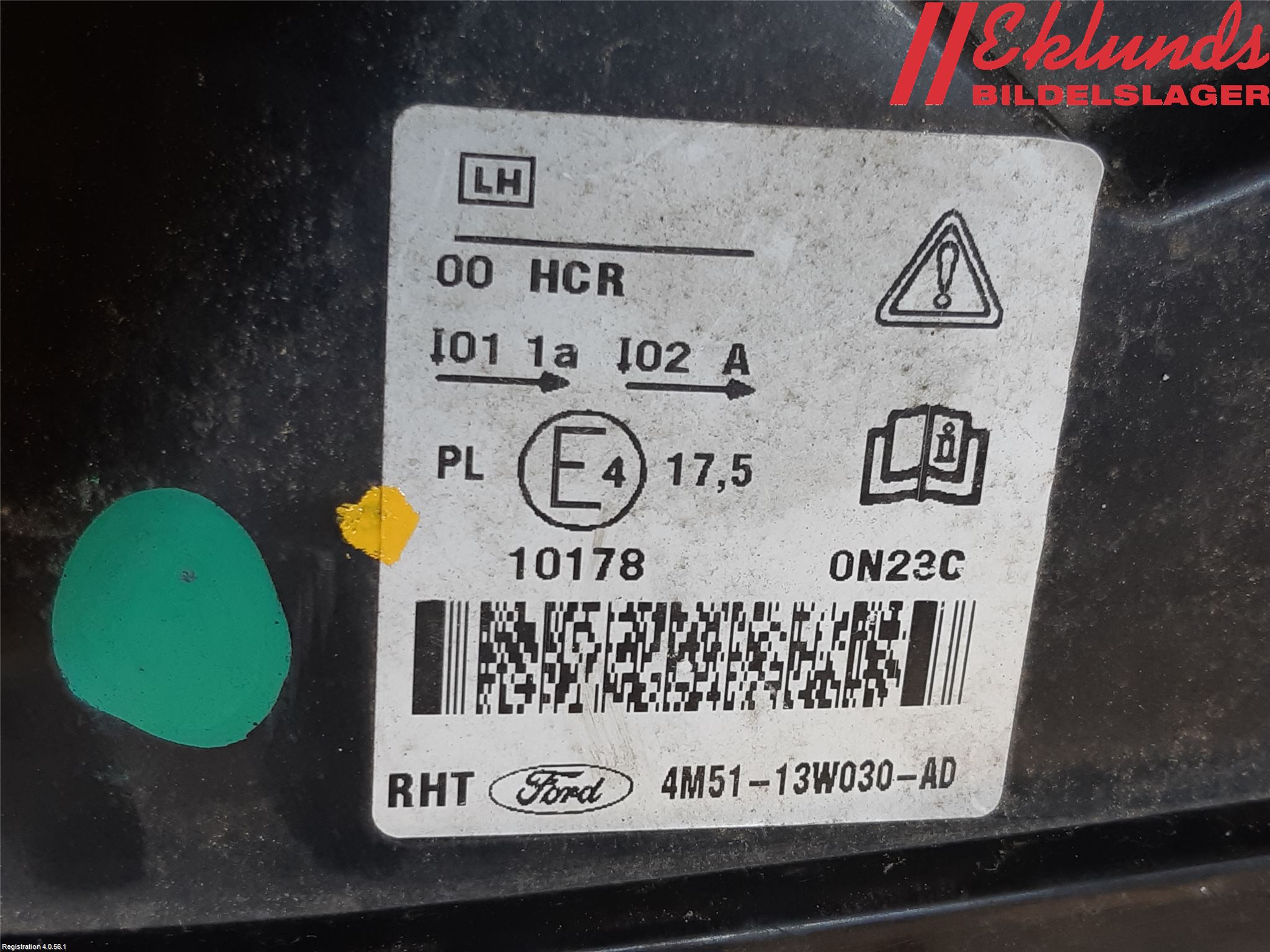 Ford FOCUS     04-07 Strålkastare Vänster