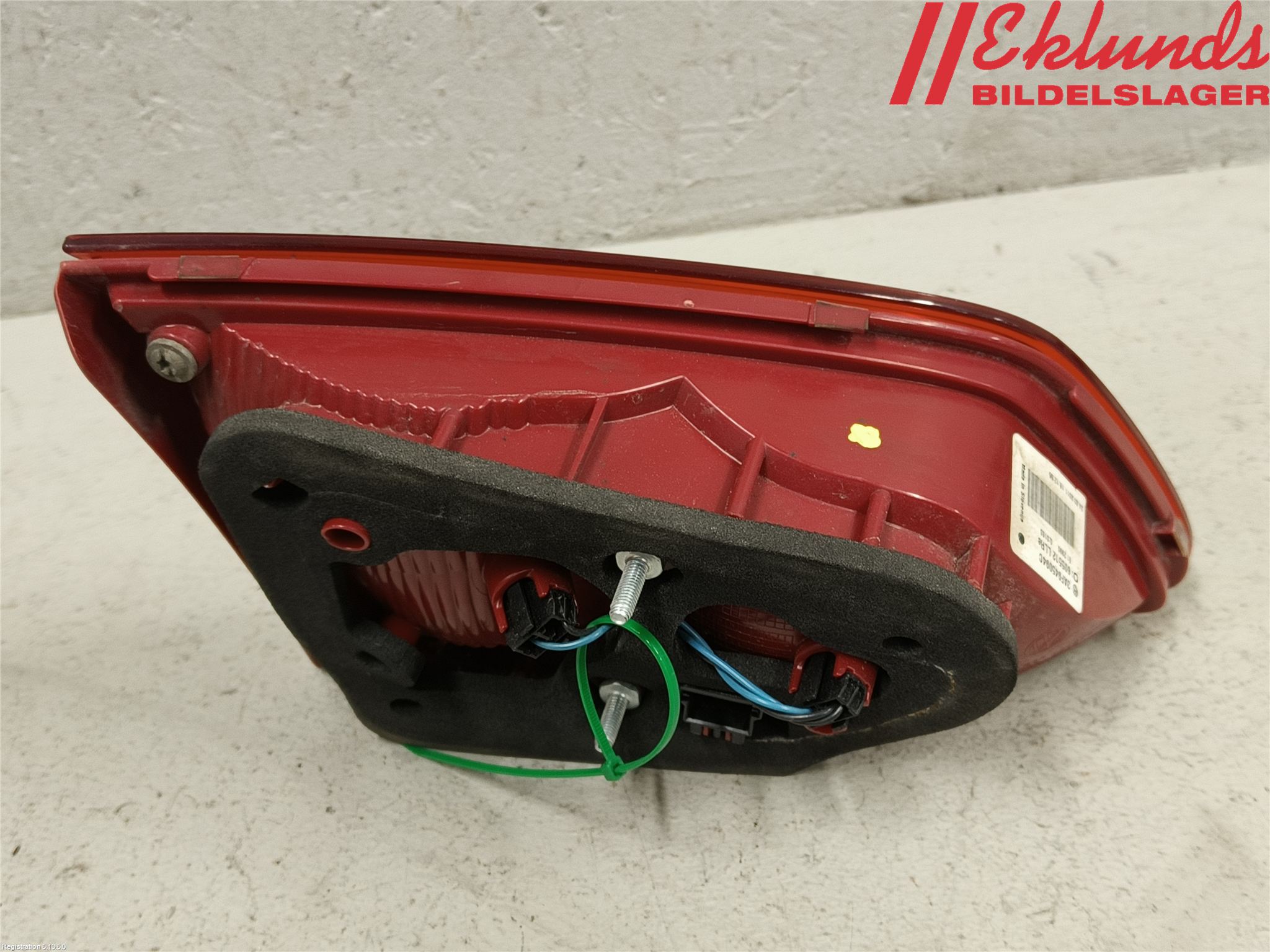 Volkswagen VW PASSAT 11-14 Bakljus Lucka Hö