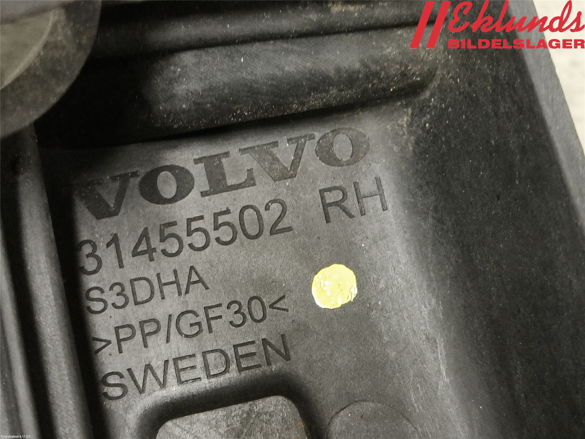 Volvo V60 19- Stötfångarfäste Bak Hö
