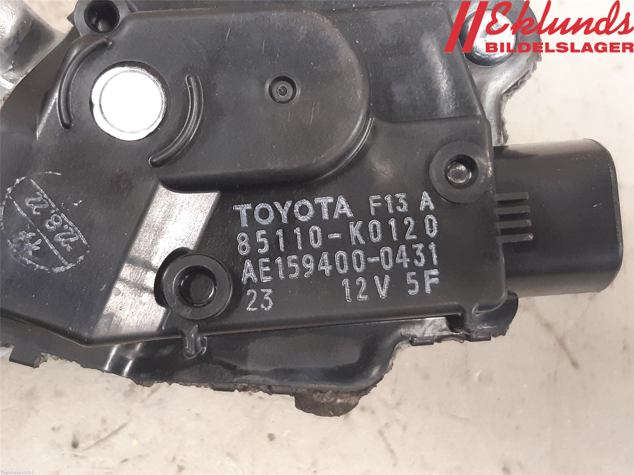 Toyota YARIS XP21 20- Torkarmotor Vindruta