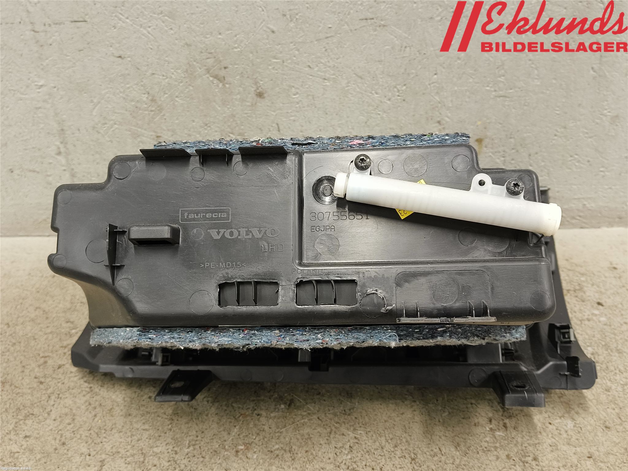 Volvo V60 14-18 Handskfack Insats