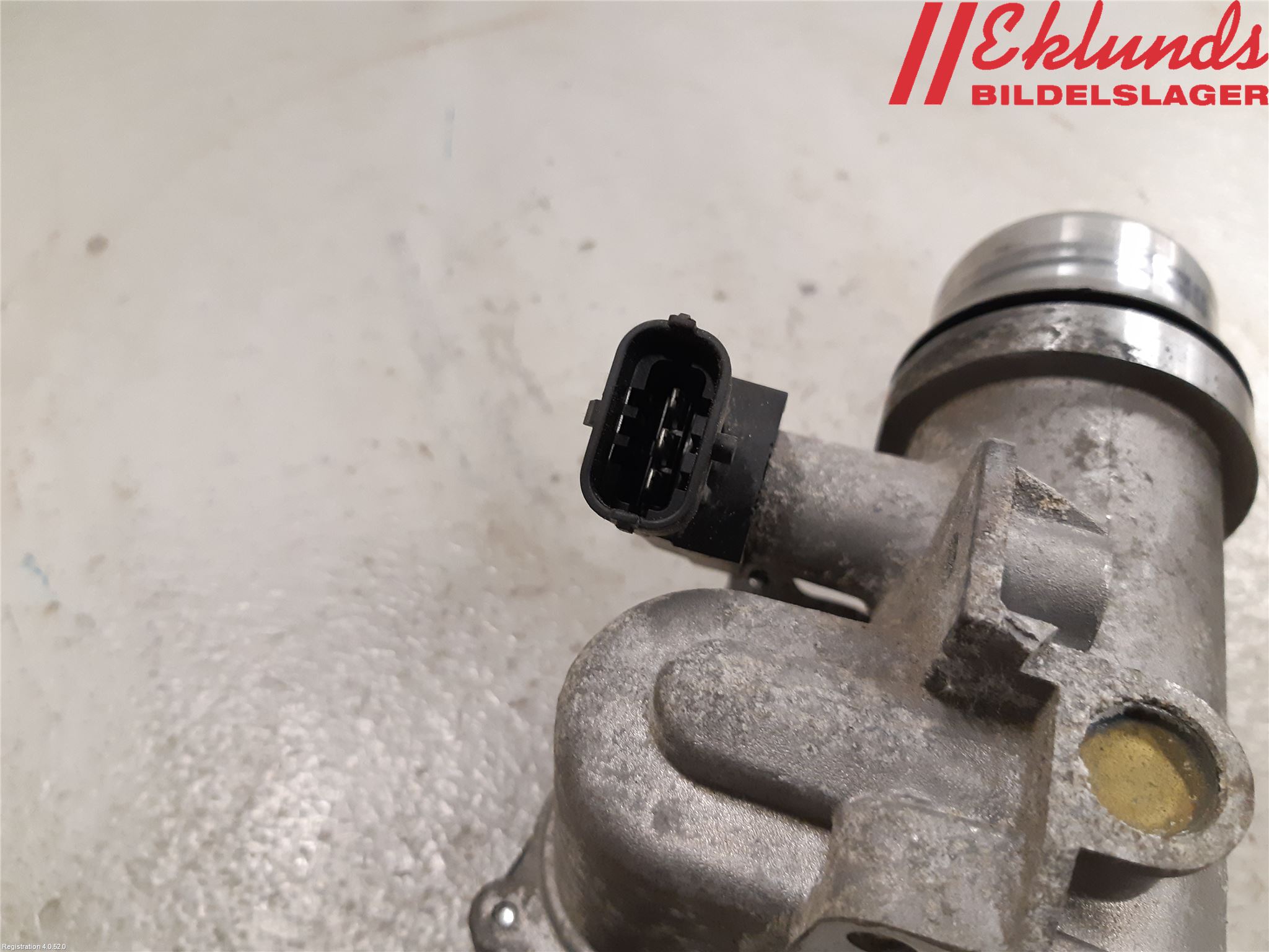 Dacia DUSTER 10-17 Injspjällhus