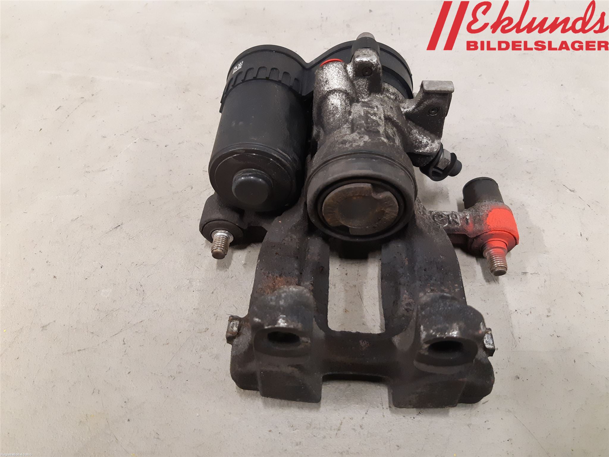 BMW X1 F48 15-22 Bromsok Bak Vänster