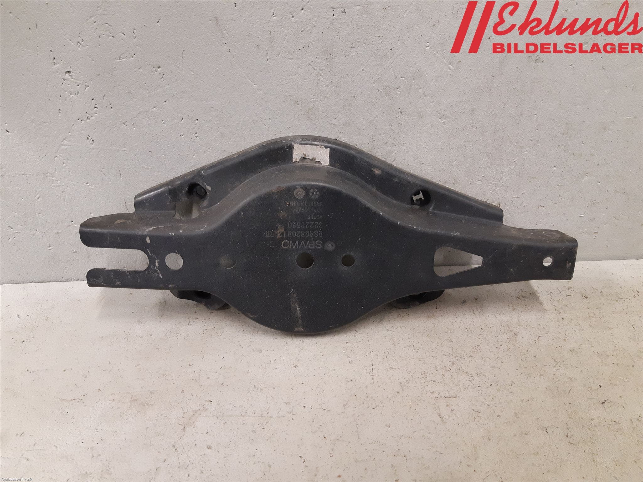 Volvo XC40/RECHARGE 18- Hasplåt Plåt-Plast