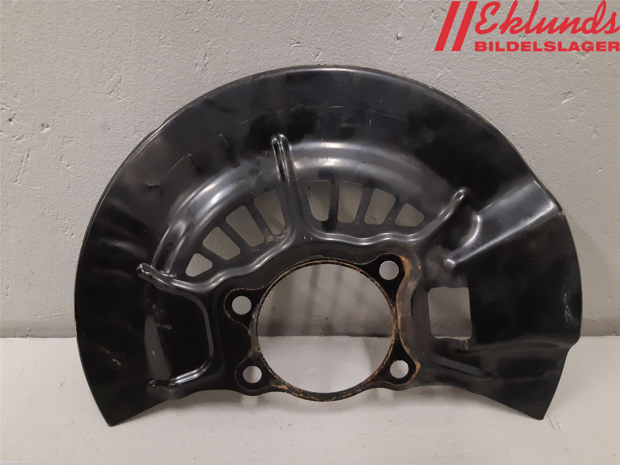 Toyota RAV4 19- Bromssköld Fram