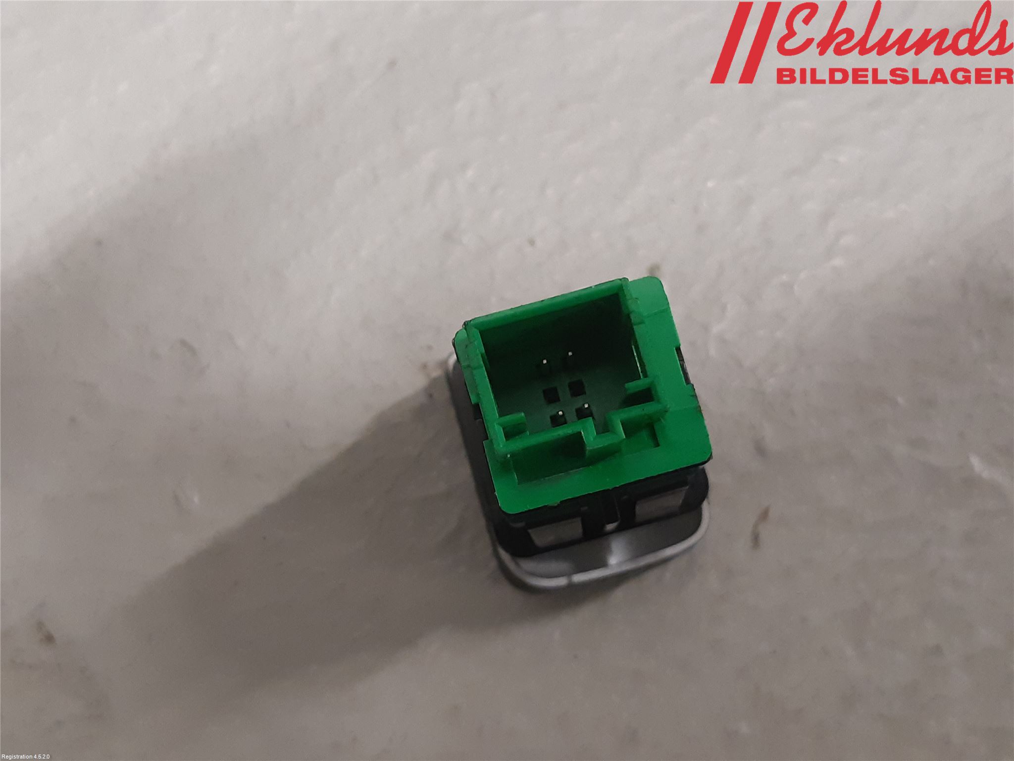 Peugeot PARTNER/E-PARTNER 19- Strömställare Centrallås