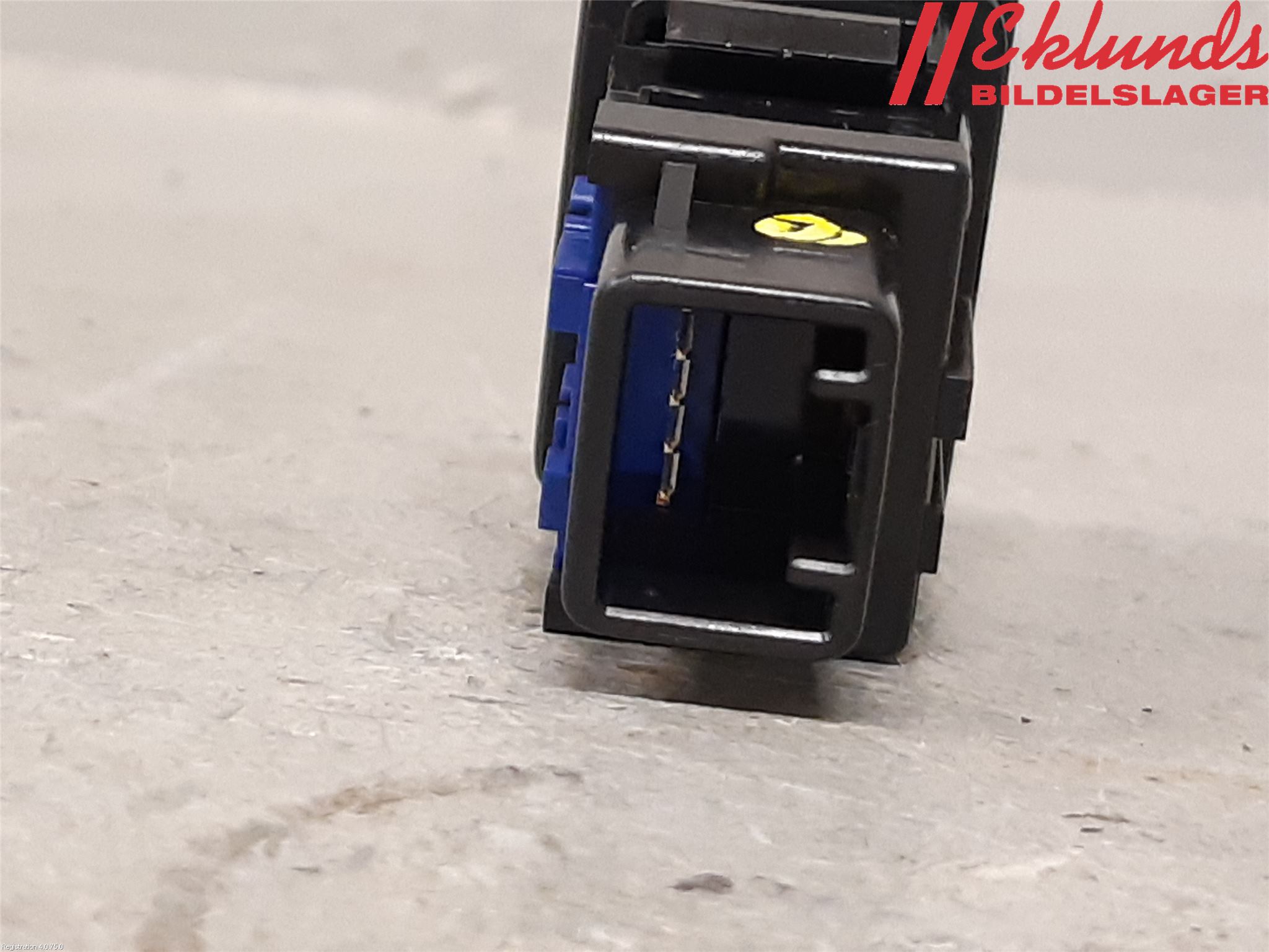 Toyota C-HR 16-23 Strömställare Övrigt