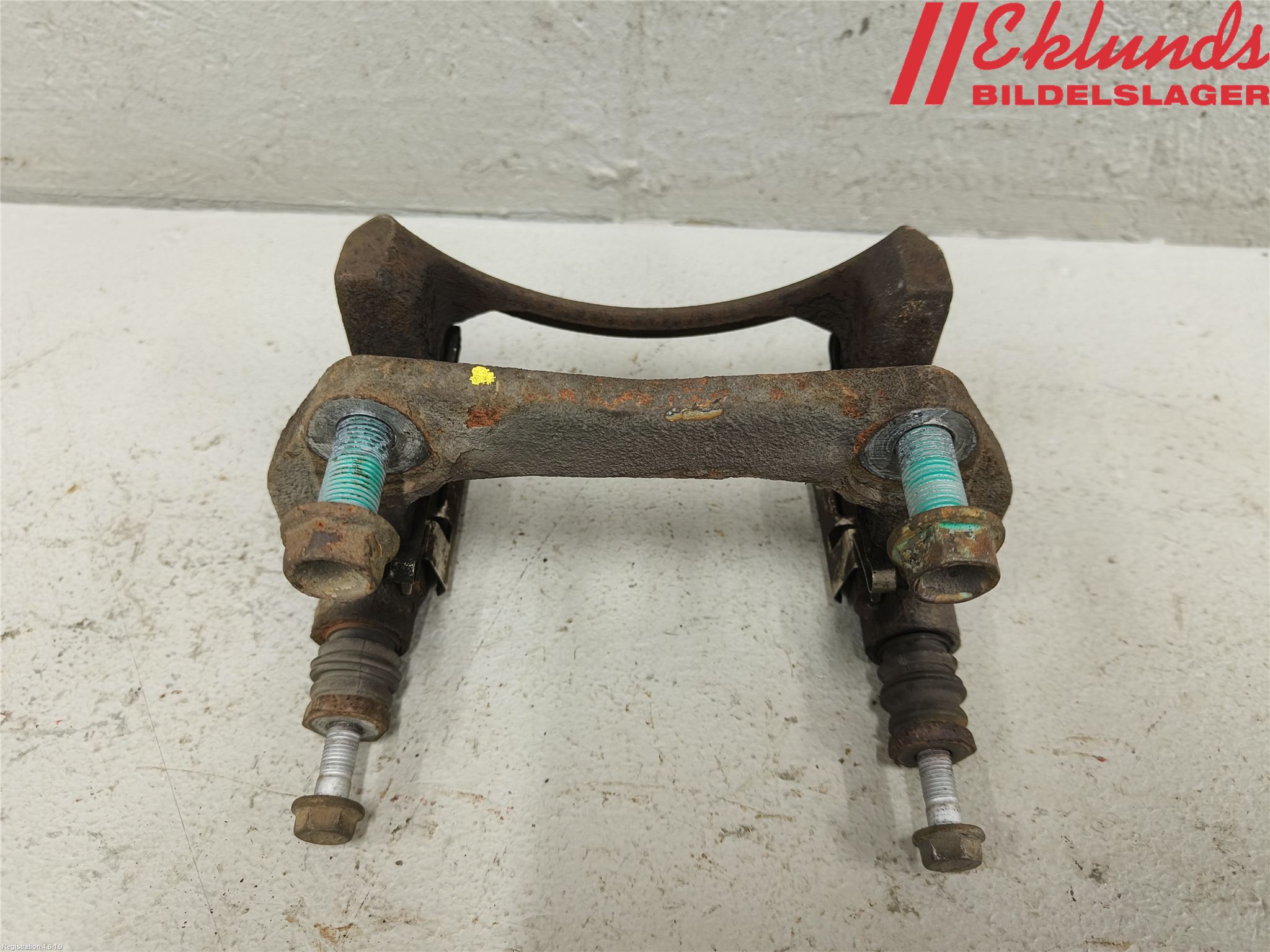 Mazda 2 (DE) 08-15 Bromsokshållare