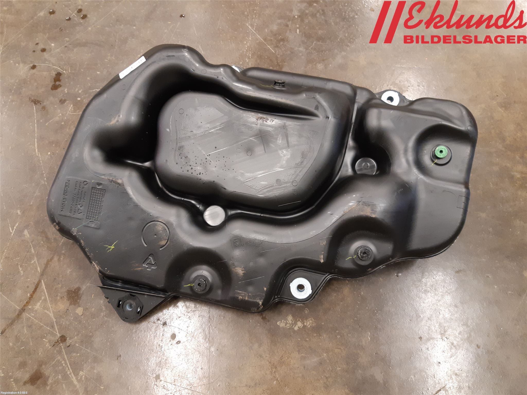 Toyota C-HR 16-23 Bränsletank