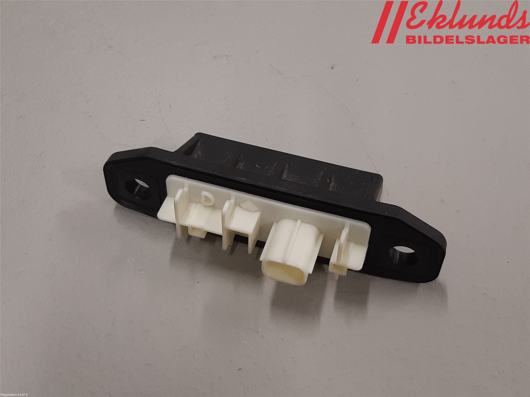 Toyota YARIS XP21 20- Bakluckehandtag