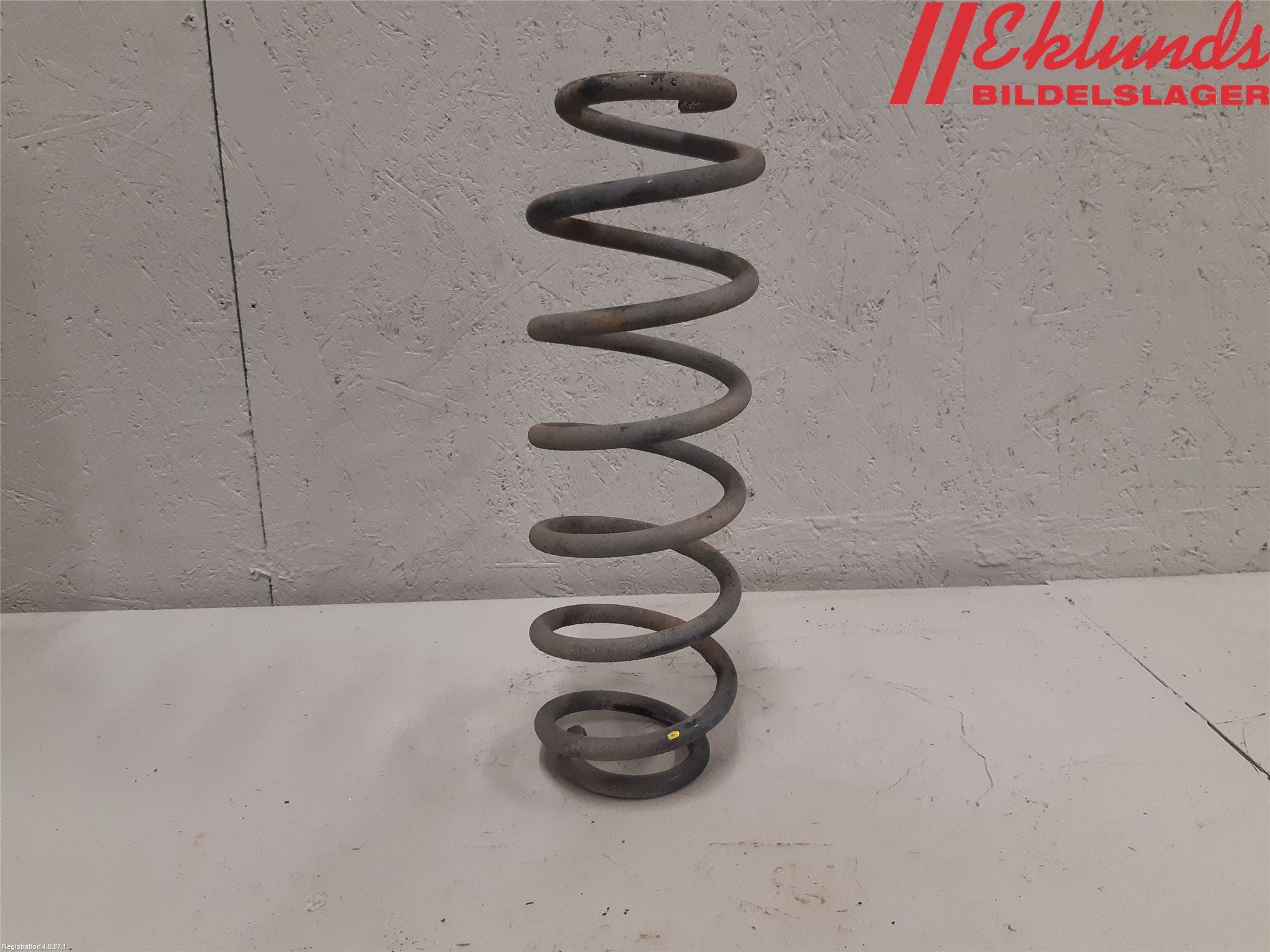 Volkswagen VW POLO 10-17 Fjäder Bak