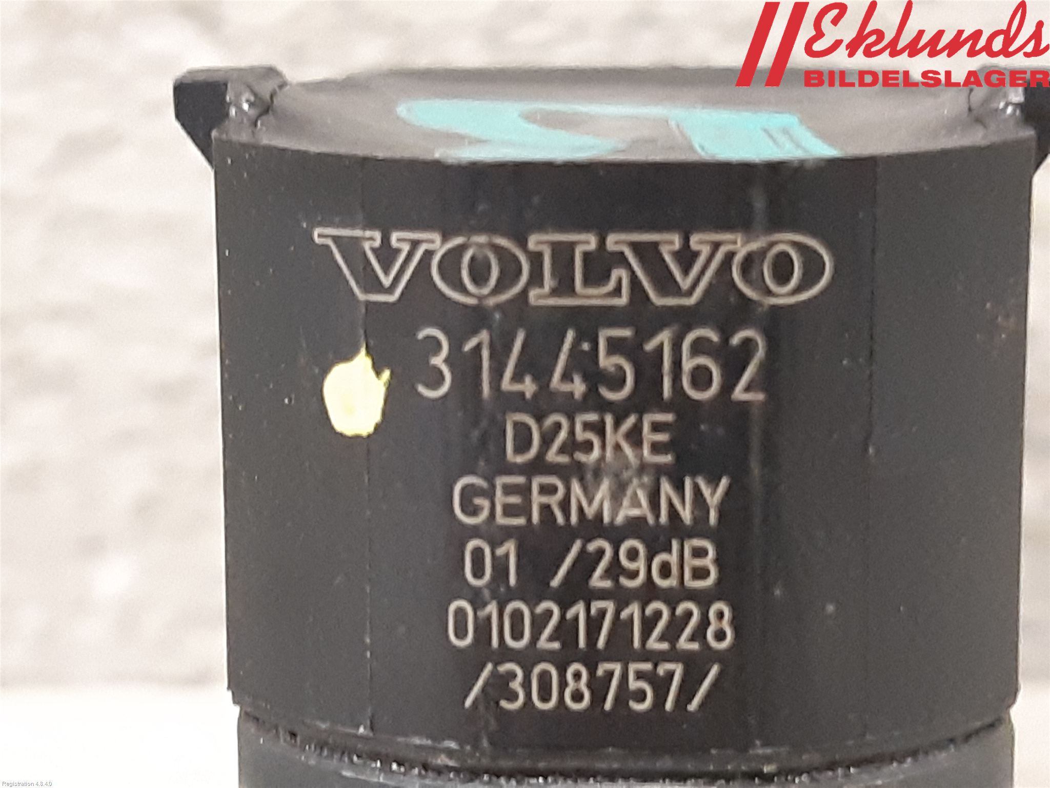 Volvo V40 CROSS COUNTRY 13-19 Parkeringshjälp Backsensor