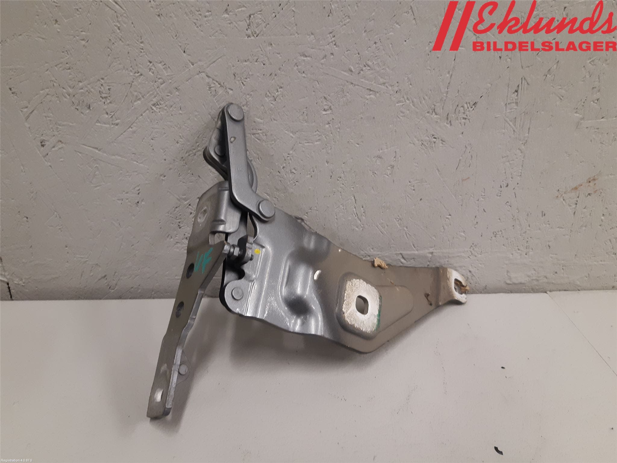 BMW X5 E70 07-13 Huvgångjärn