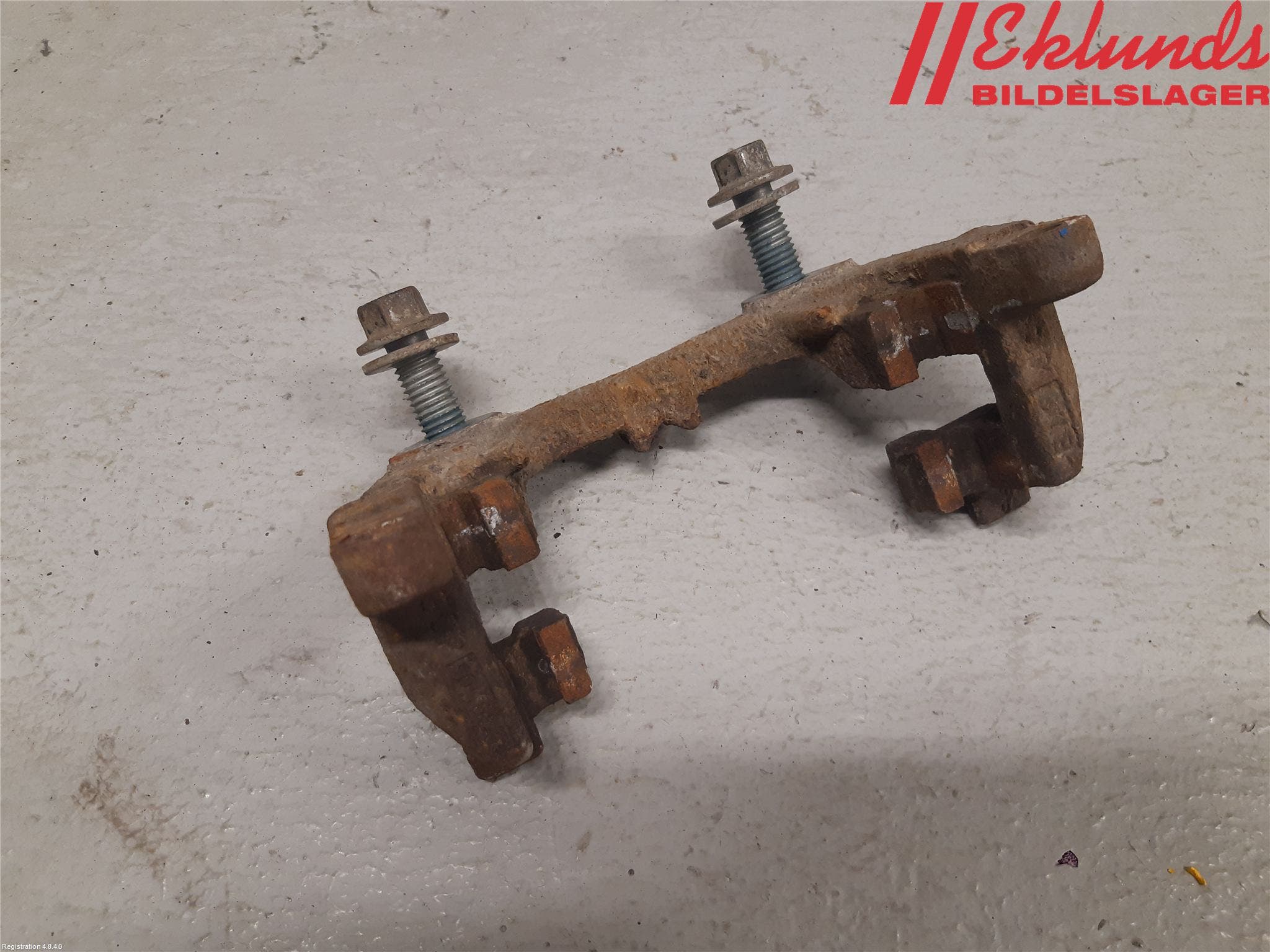 Ford MONDEO 15-22 Bromsokshållare