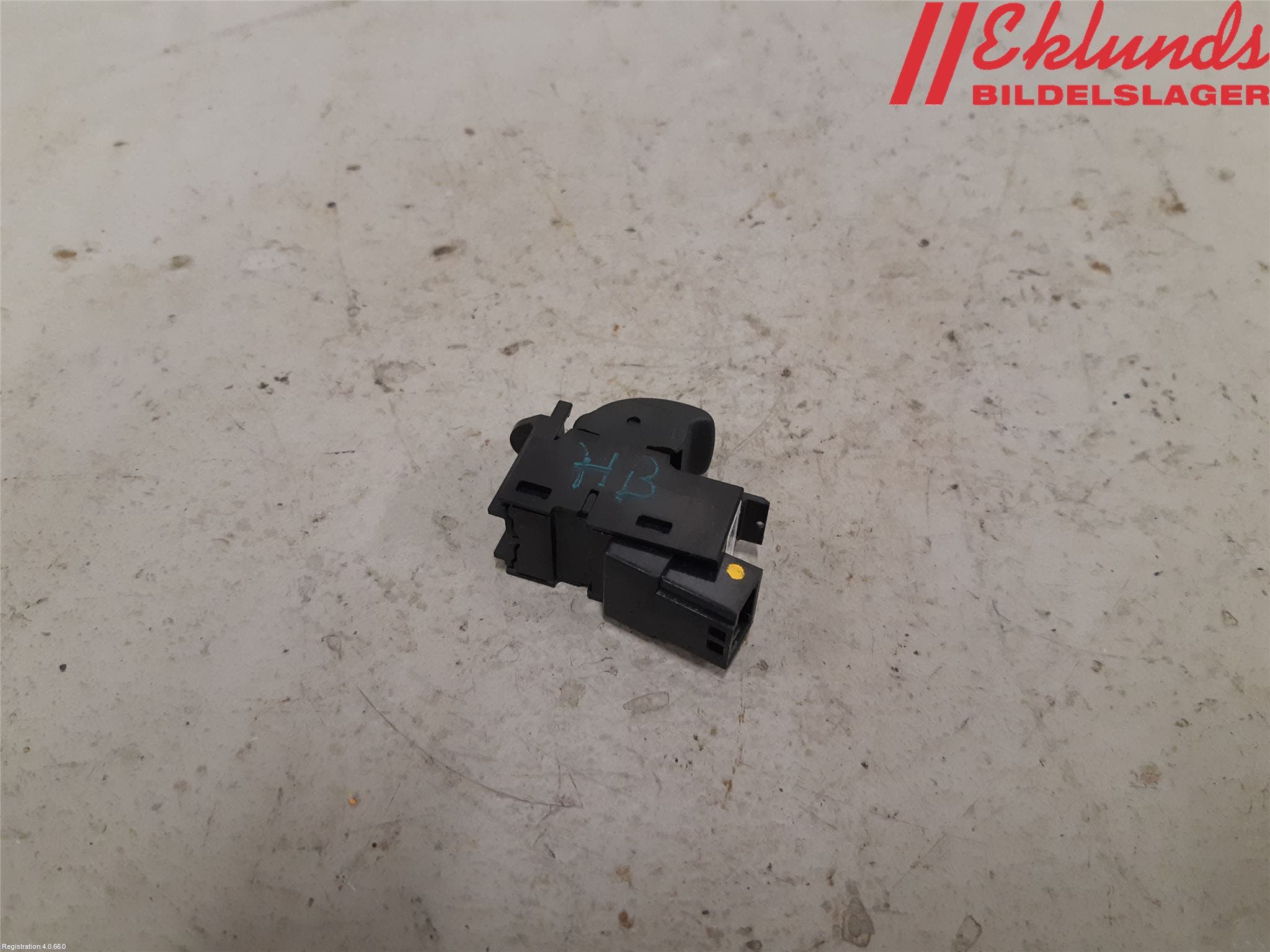 Volvo V70 08-13 Strömställare Elhiss