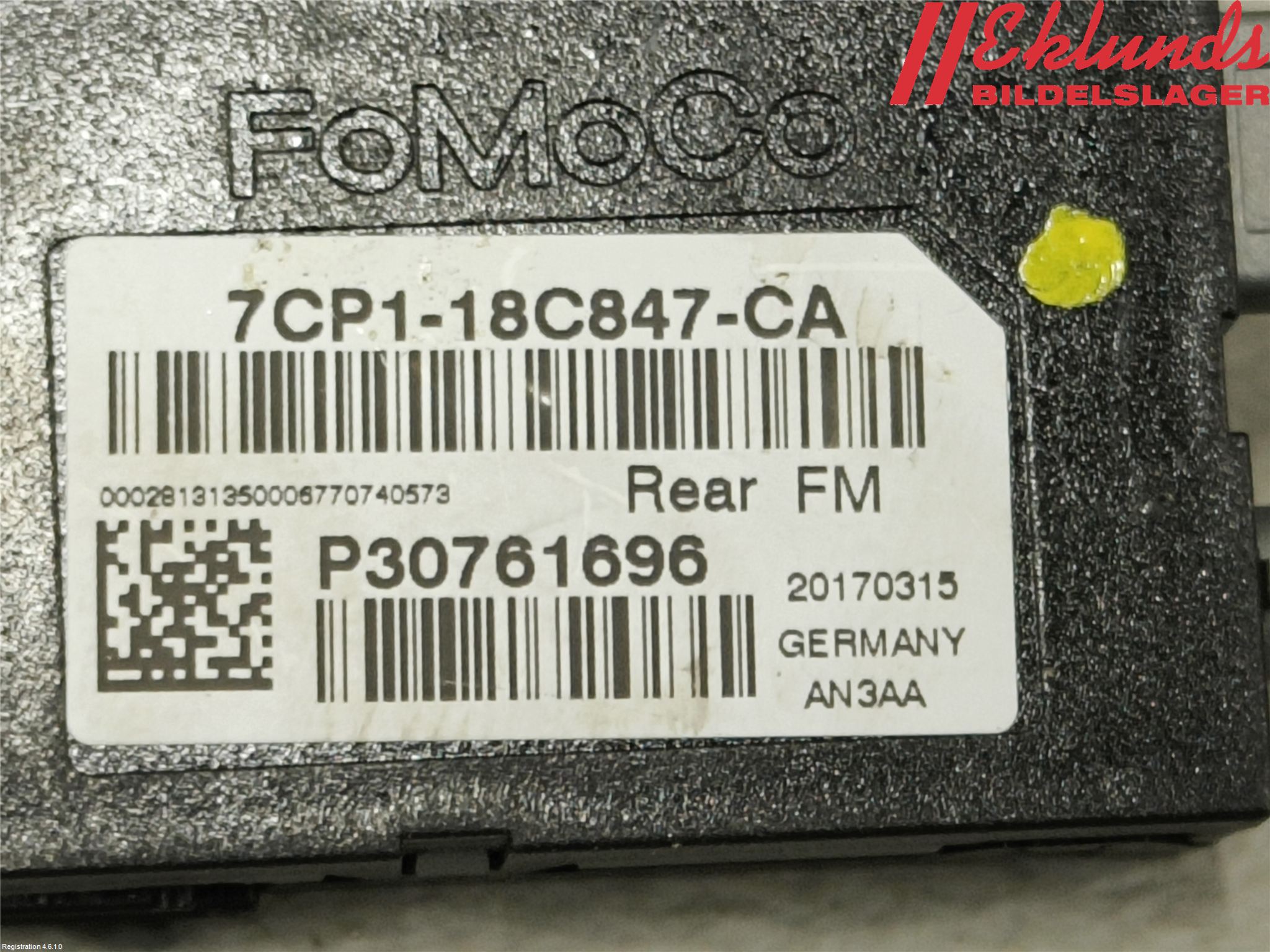 Ford KUGA 17-19 Antennförstärkare